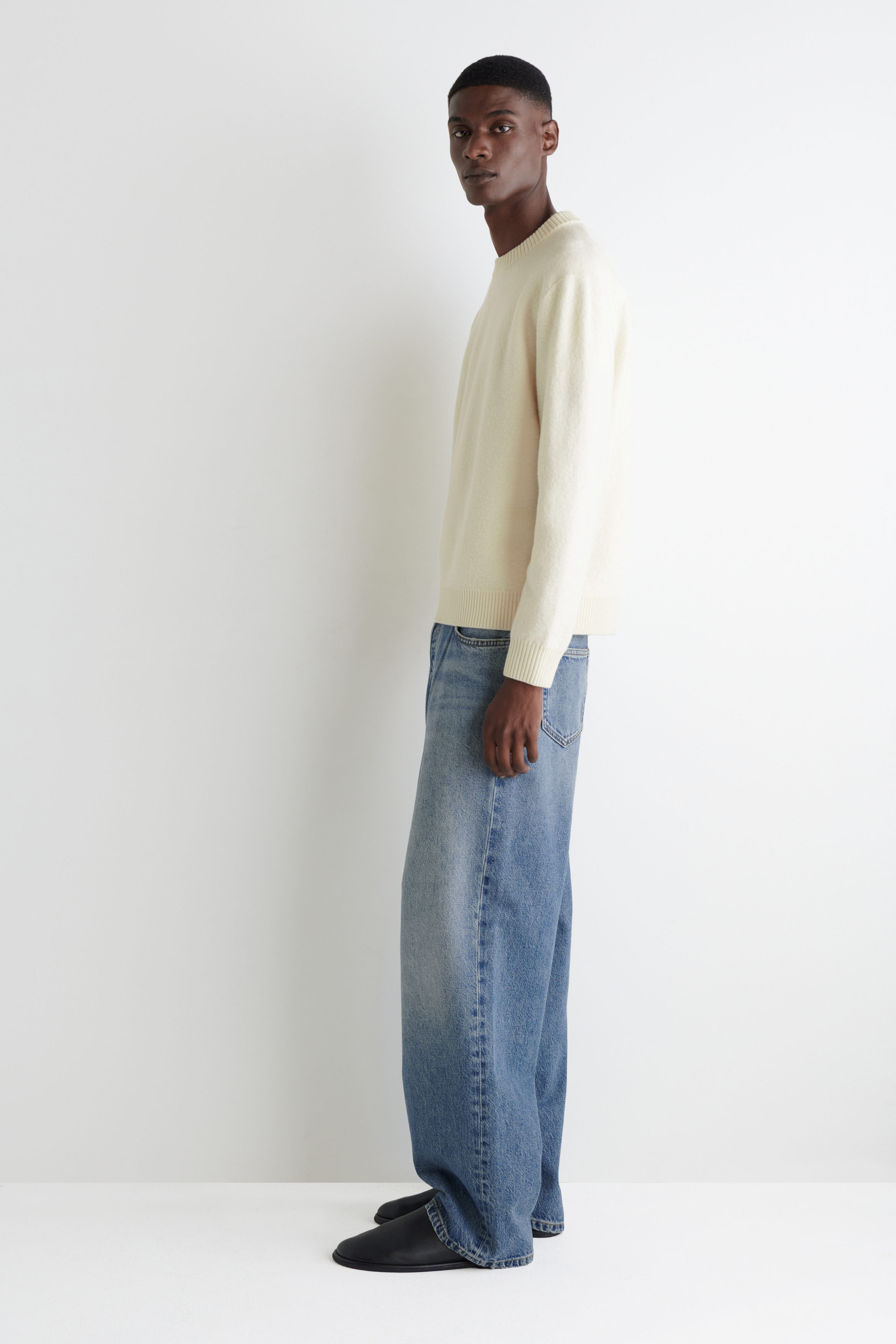 トップス WOOL COTTON THERMAL P/O #IVORY OFF-THE-SHOULDER MERINO WOOL TOP - OFF-WHITE | COS