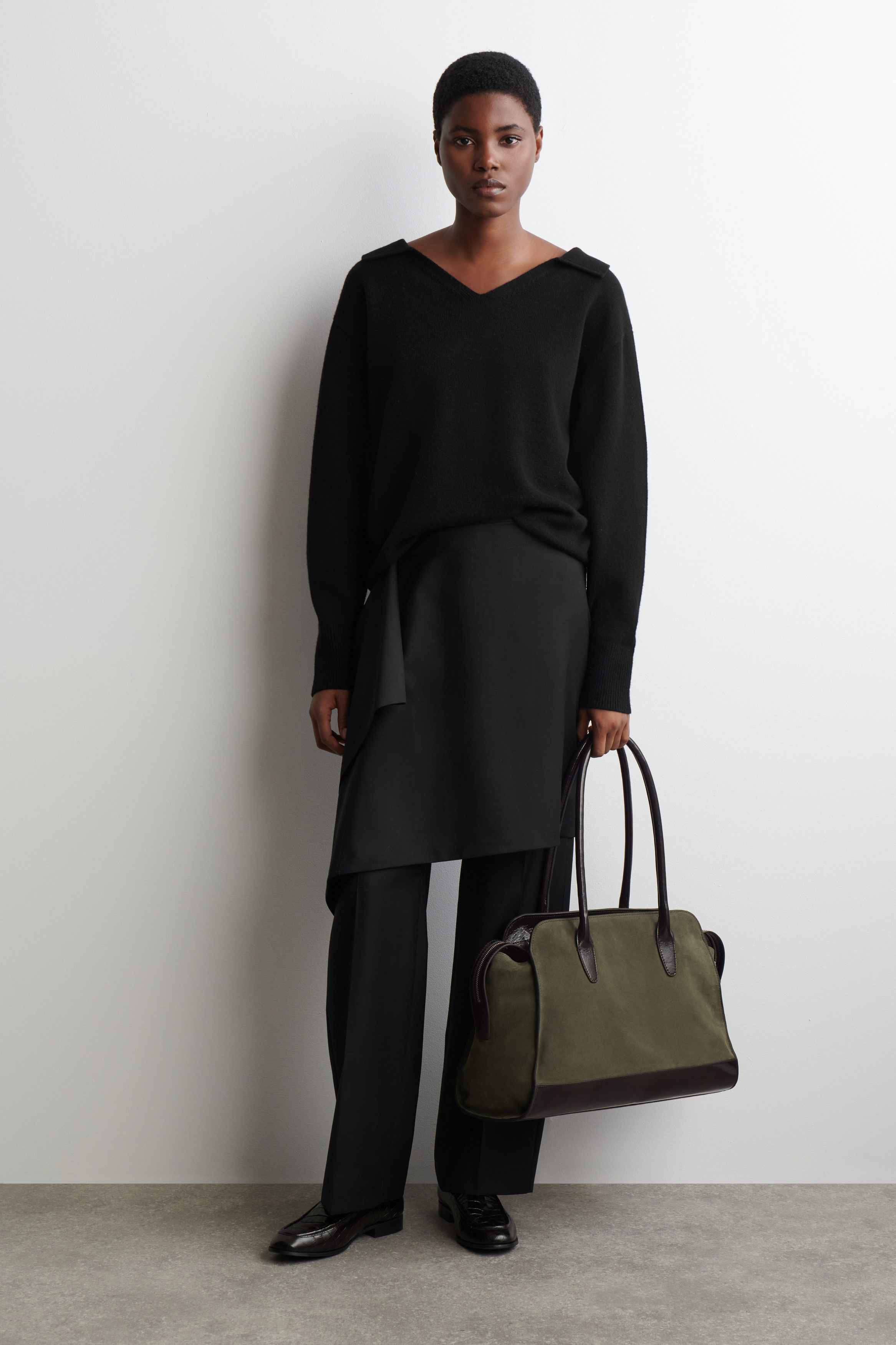 AVENUE TOTE BAG - SUEDE - TAUPE / DARK BROWN | COS US