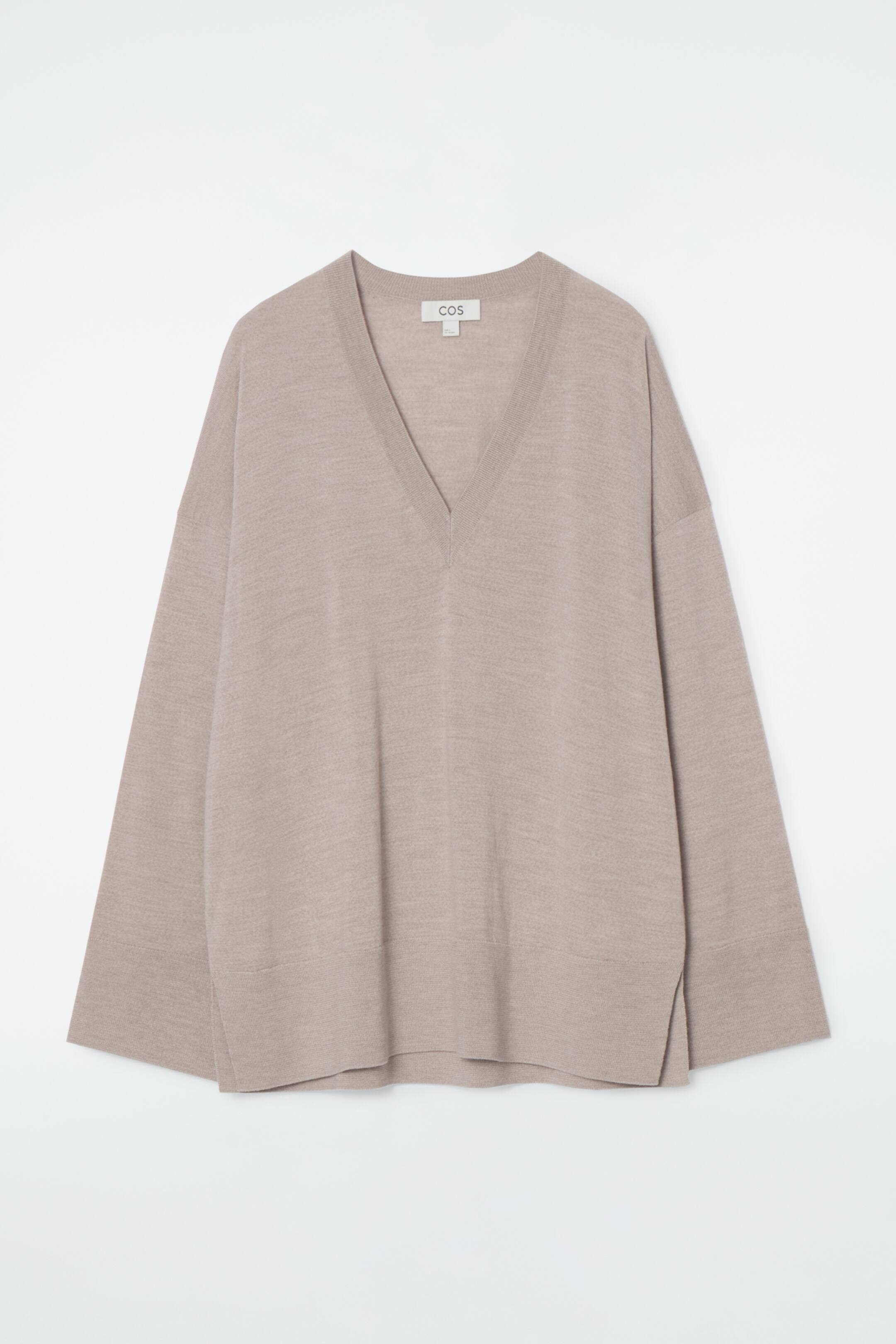 Näytä suurempi kuva: V-NECK MERINO WOOL JUMPER - BEIGE - NAISET | H&M FI 1