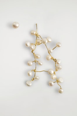 ASYMMETRIC CASCADING FRESHWATER PEARL EARRINGS — GOLD 5