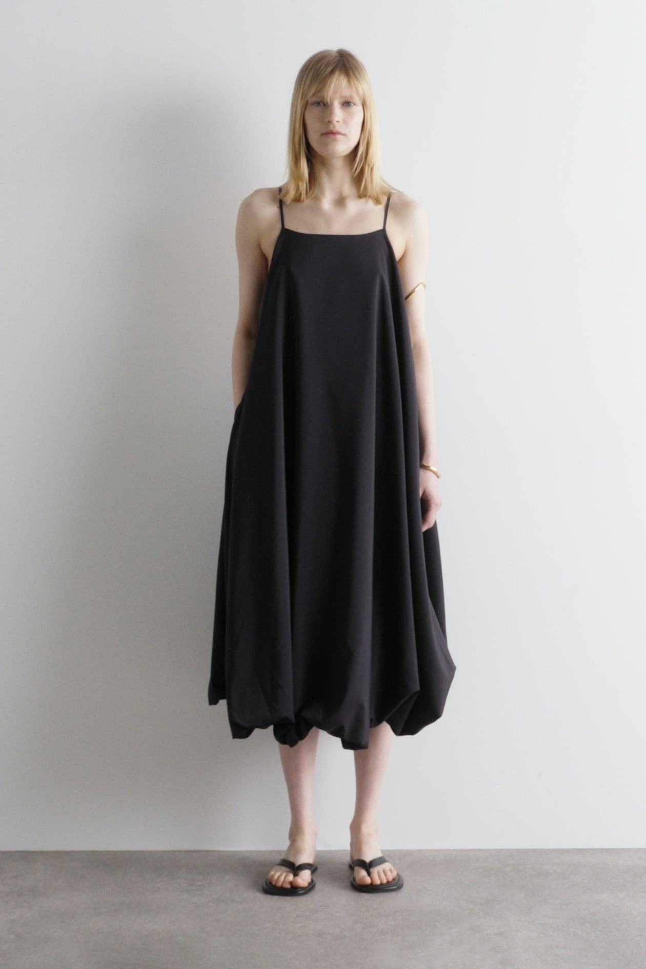 BUBBLE-HEM MIDI DRESS
