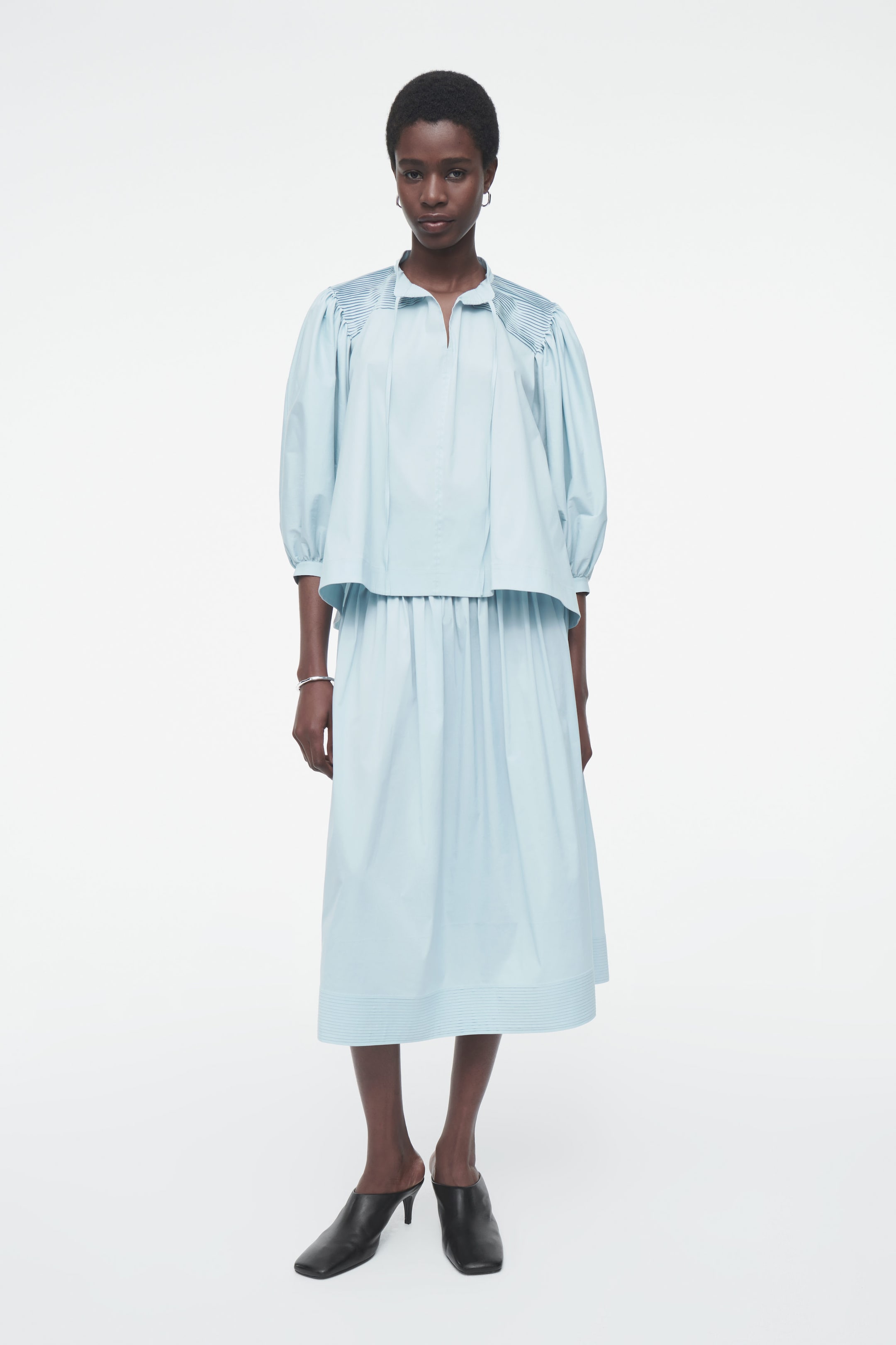 TIE-DETAIL PLEATED BLOUSE - POWDER BLUE