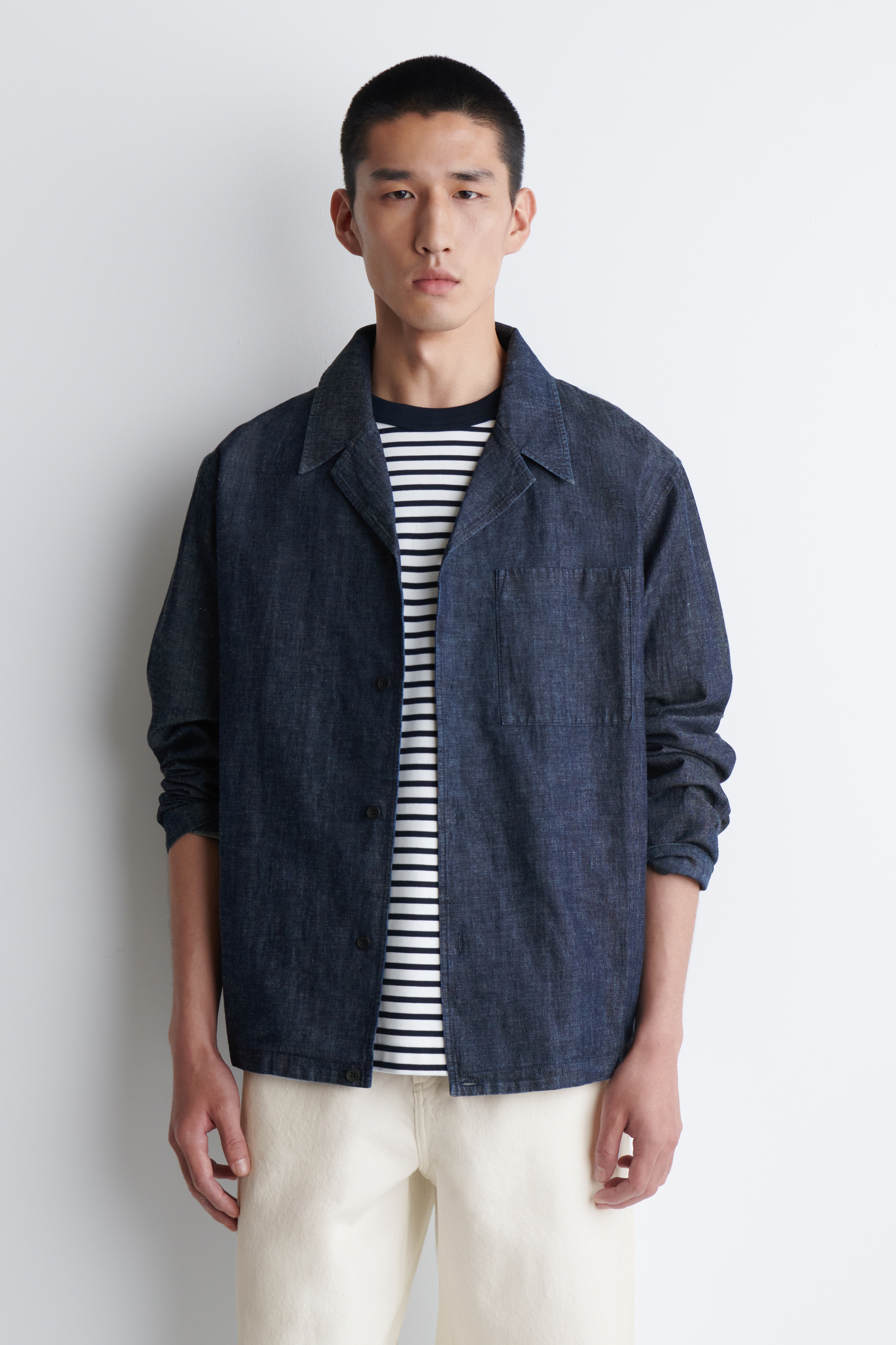 JEANSOWA KOSZULA WIERZCHNIA Z KOŁNIERZEM KUBAŃSKIM - SZARONIEBIESKI