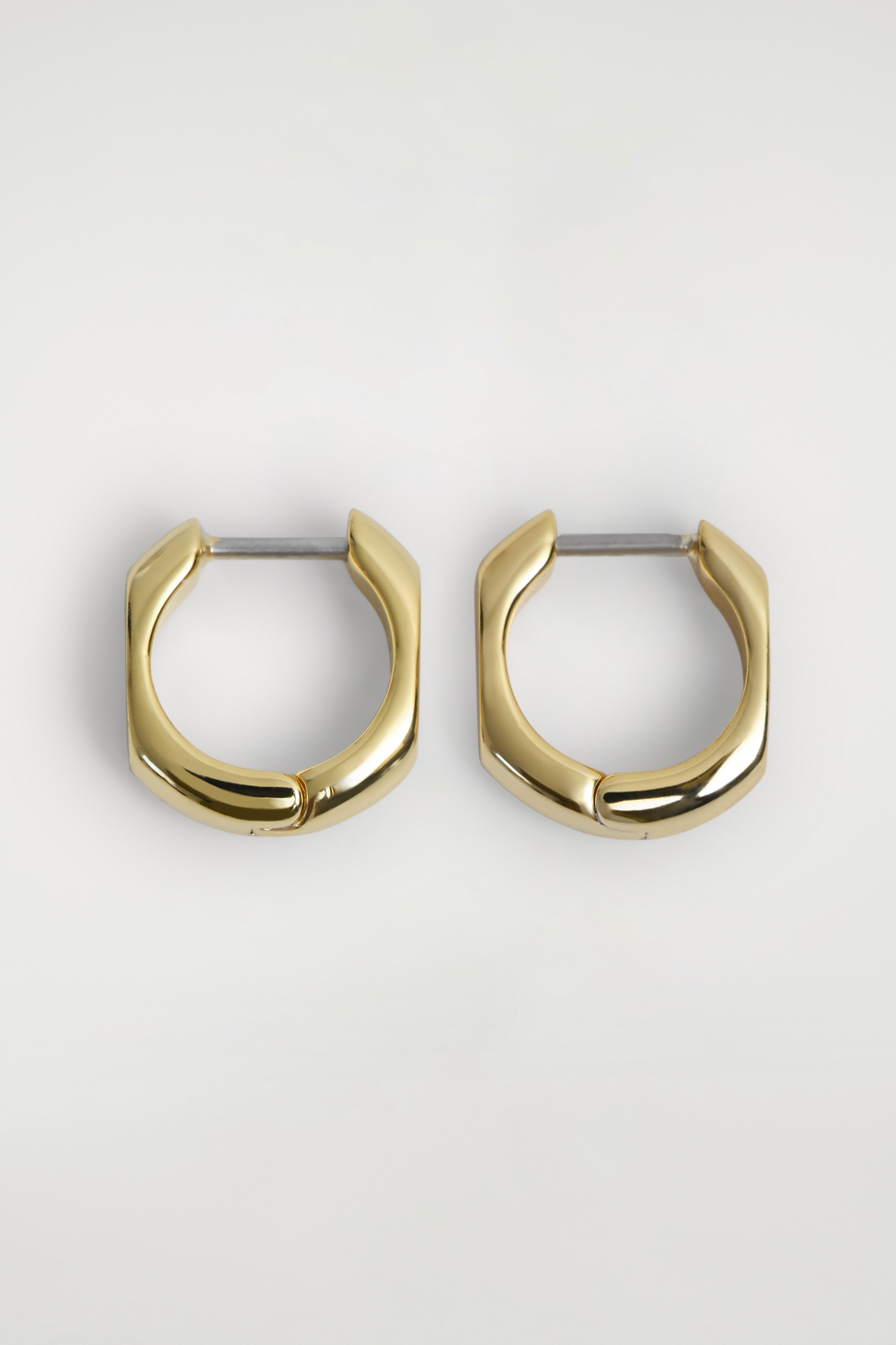 SCULPTED MINI HOOP EARRINGS - GOLD