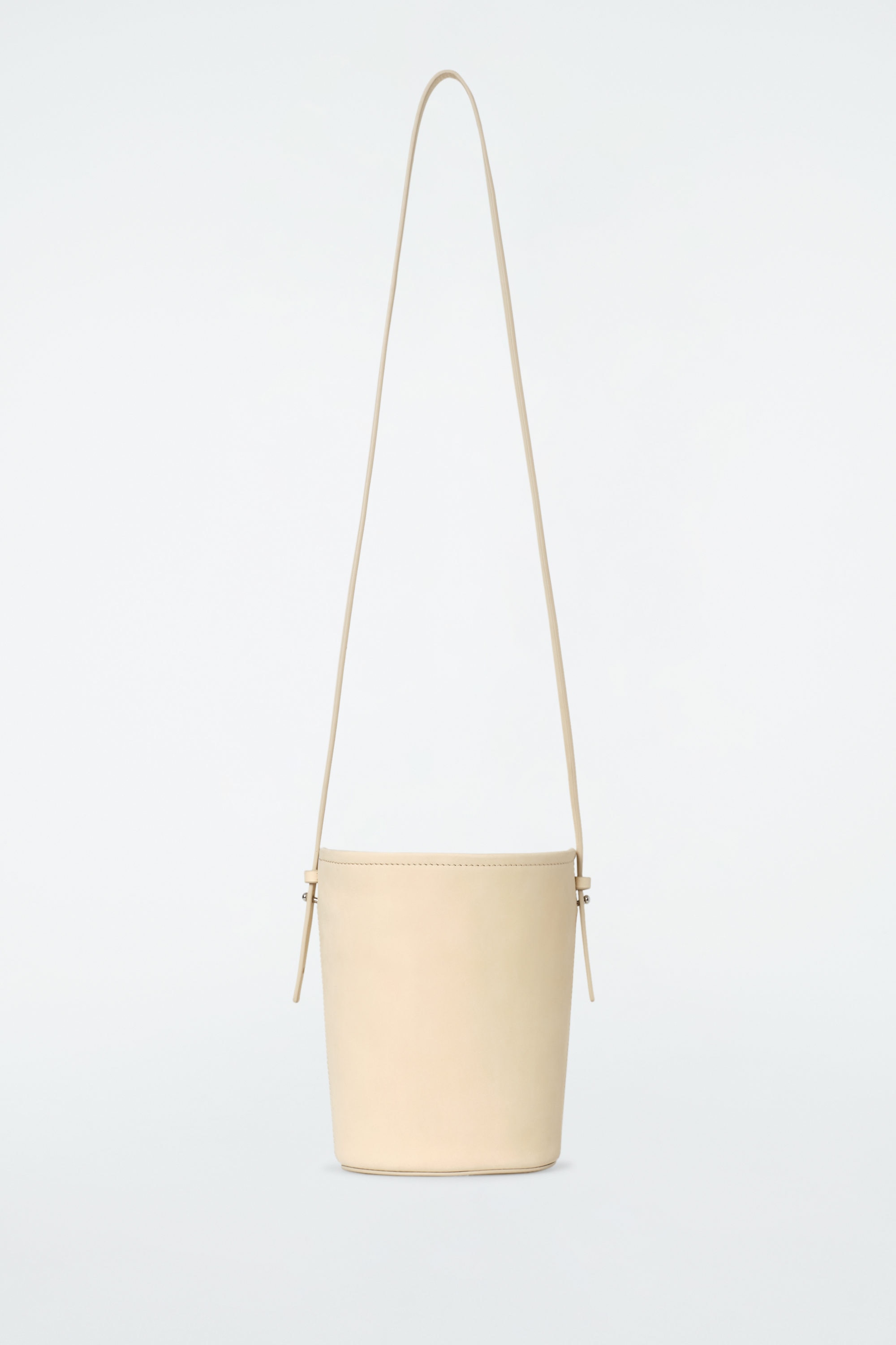 MINI BUCKET BAG - MESH - BEIGE | COS