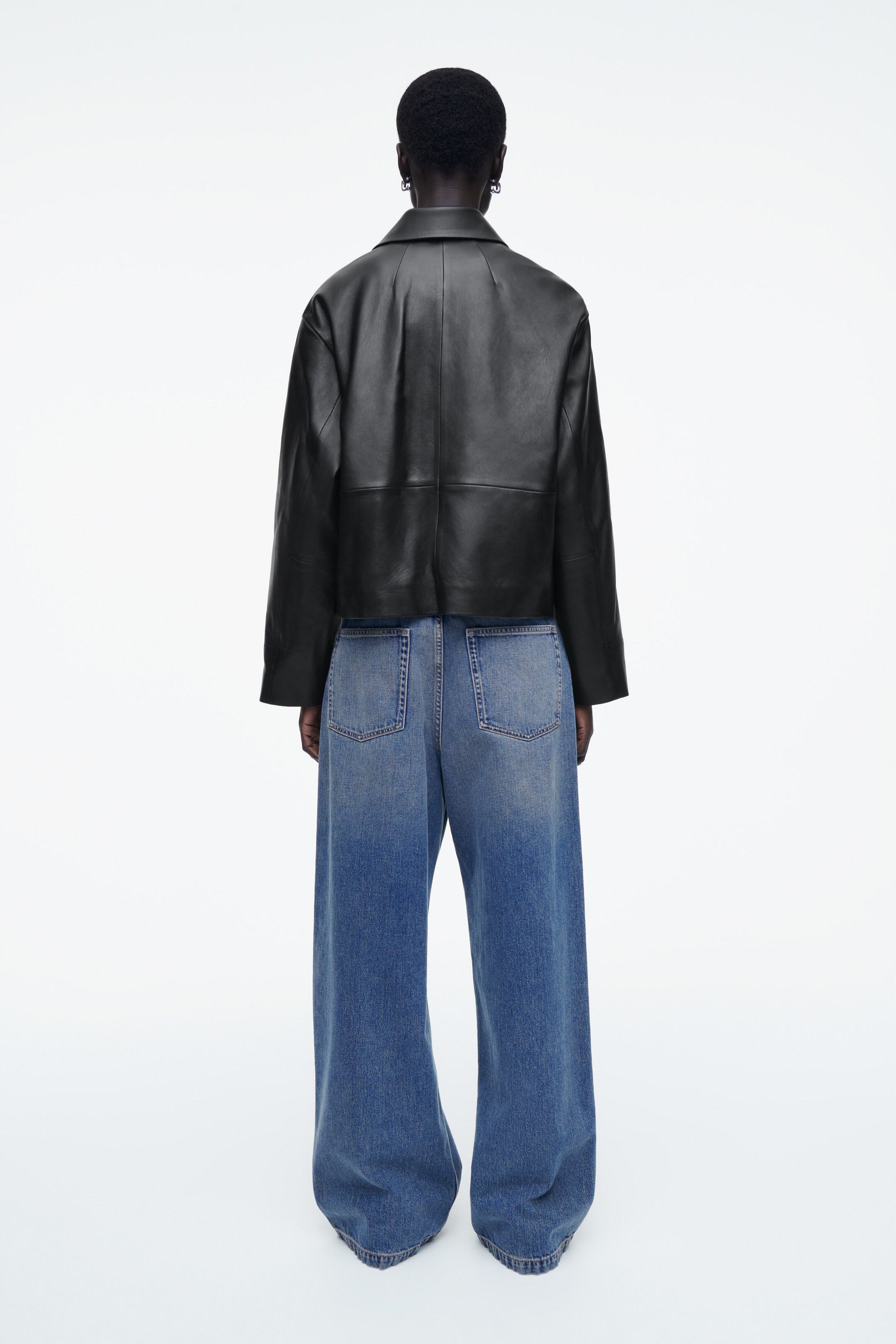 Visualizza immagine più grande: GIACCA IN PELLE SQUADRATA CON COLLETTO - NERO - DONNA | H&M IT 3