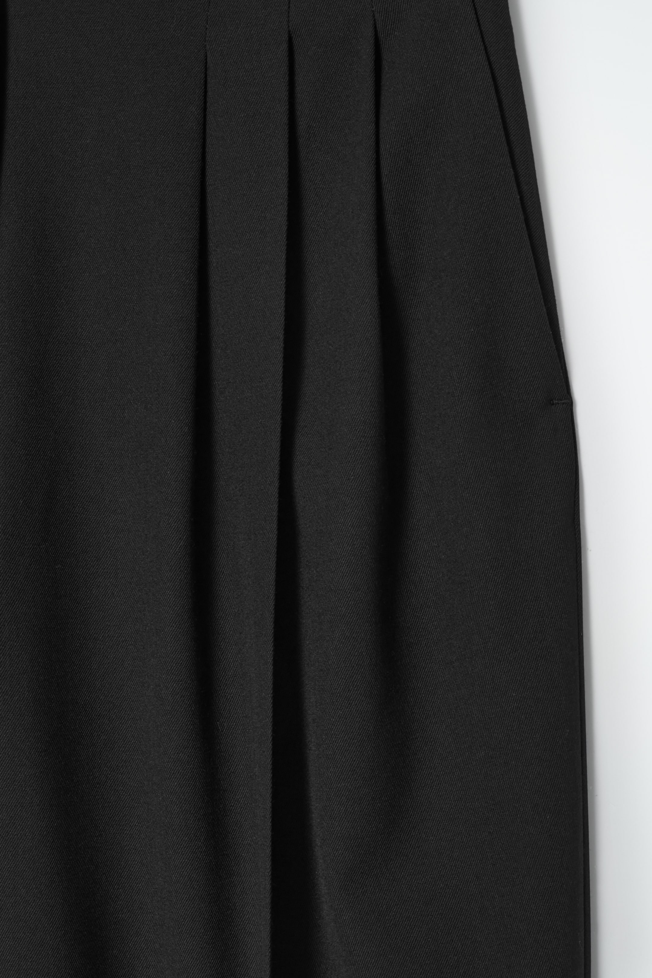 Zobacz większy obraz: SPODNIE Z NOGAWKAMI TYPU BARREL - CZARNY - ONA | H&M PL 8