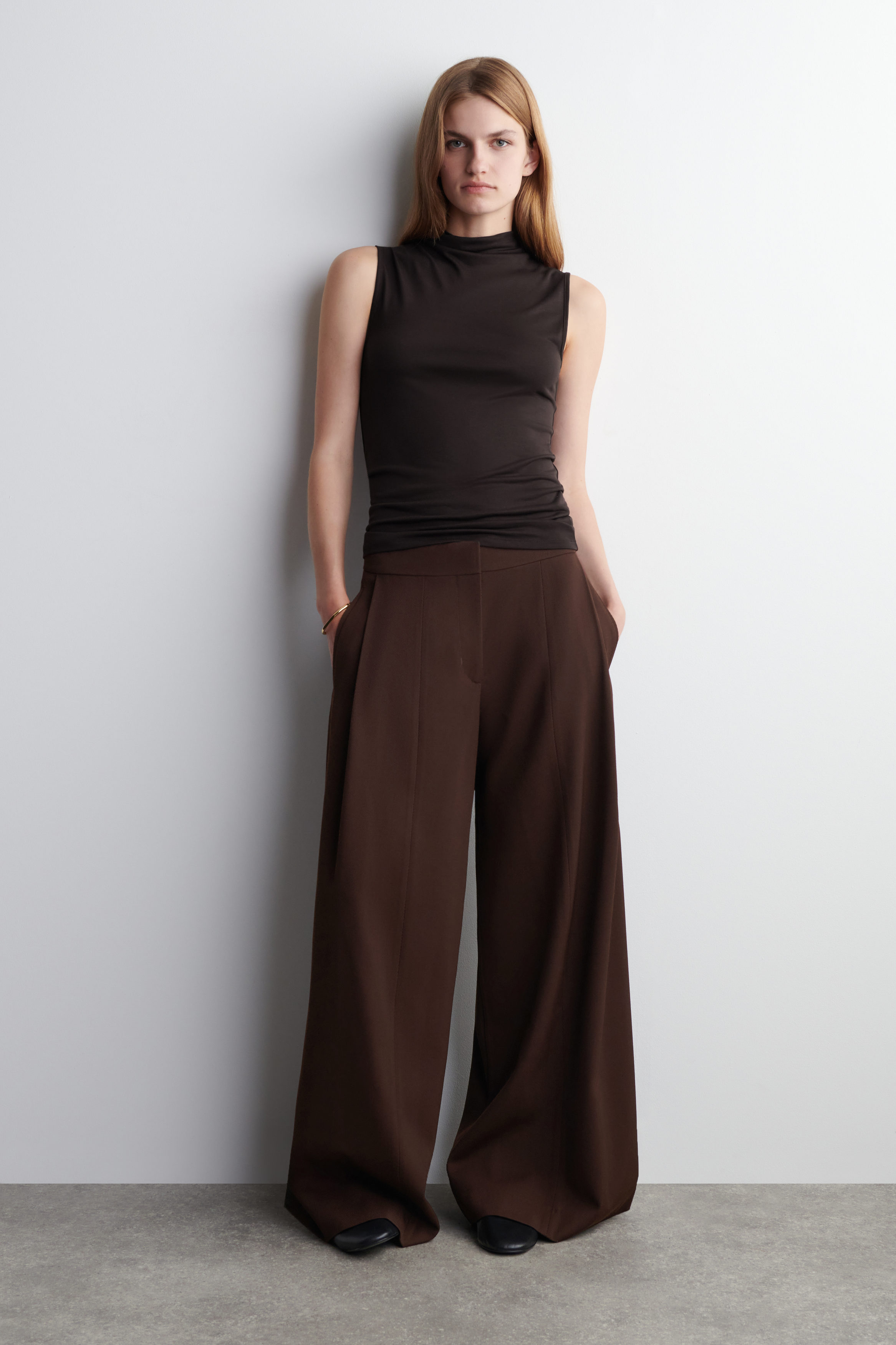パンツ GOLDEN  Marley virgin wool blend trousers MAROON Lya Wool Trousers | Burgundy | hush