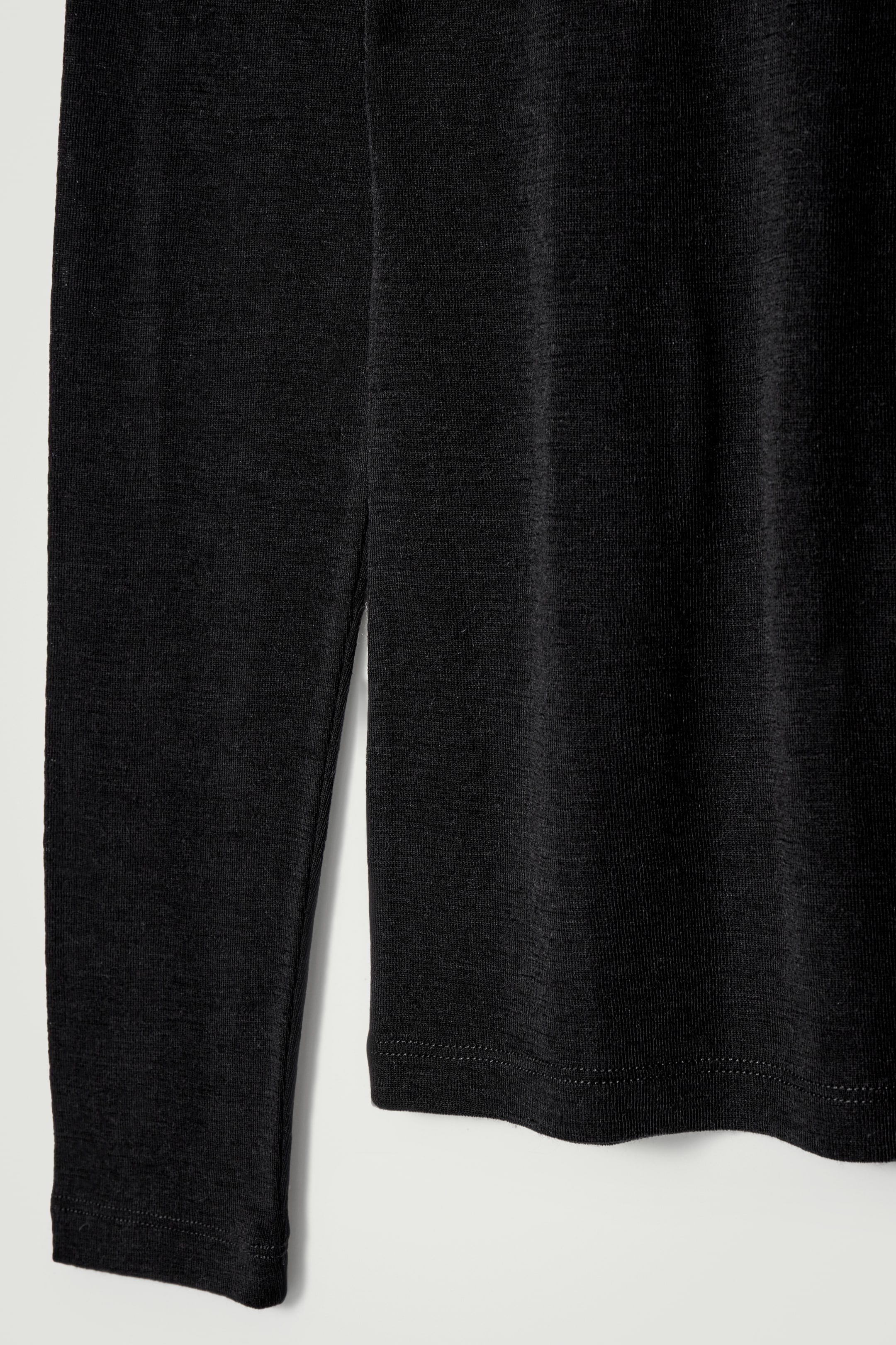 Agrandir l'image: HAUT À COL ROULÉ SLIM EN JERSEY DE LAINE - NOIR - HOMME | H&M BE 6