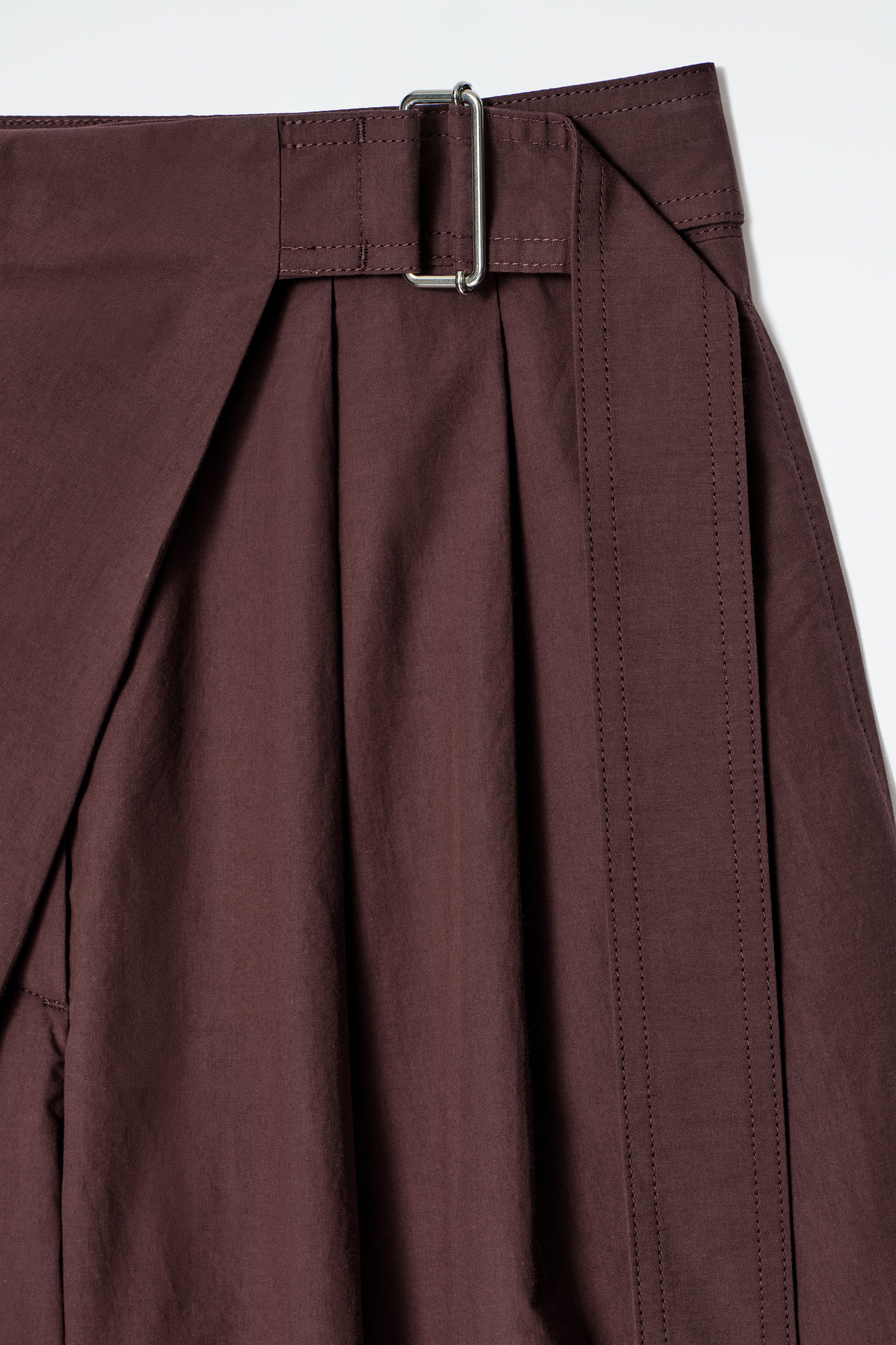BELTED WRAP-FRONT COTTON SHORTS - BURGUNDY | COS