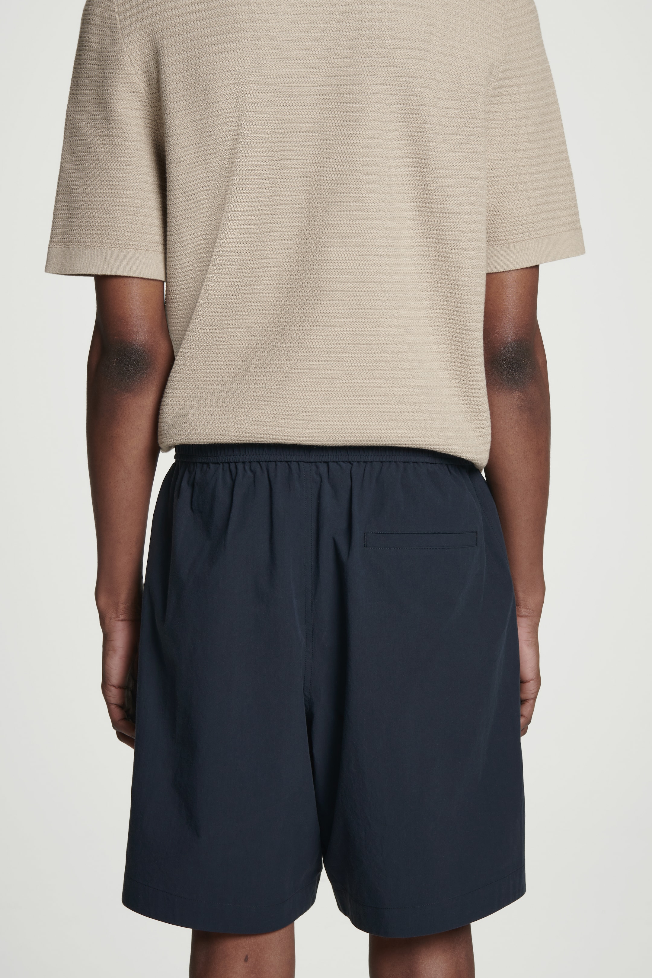 Agrandir l'image: SHORT À TAILLE ÉLASTIQUÉE EN COTON PIMA - BLEU MARINE - HOMME | H&M CH 4