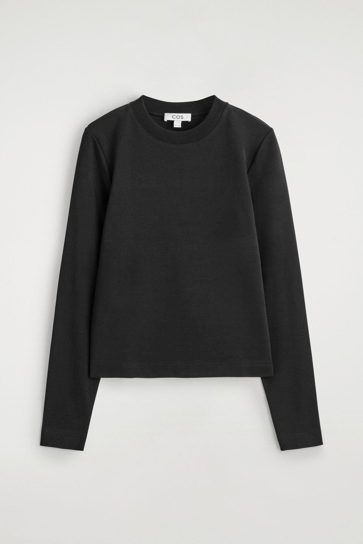 CLEAN CUT LONG-SLEEVED T-SHIRT — BLACK