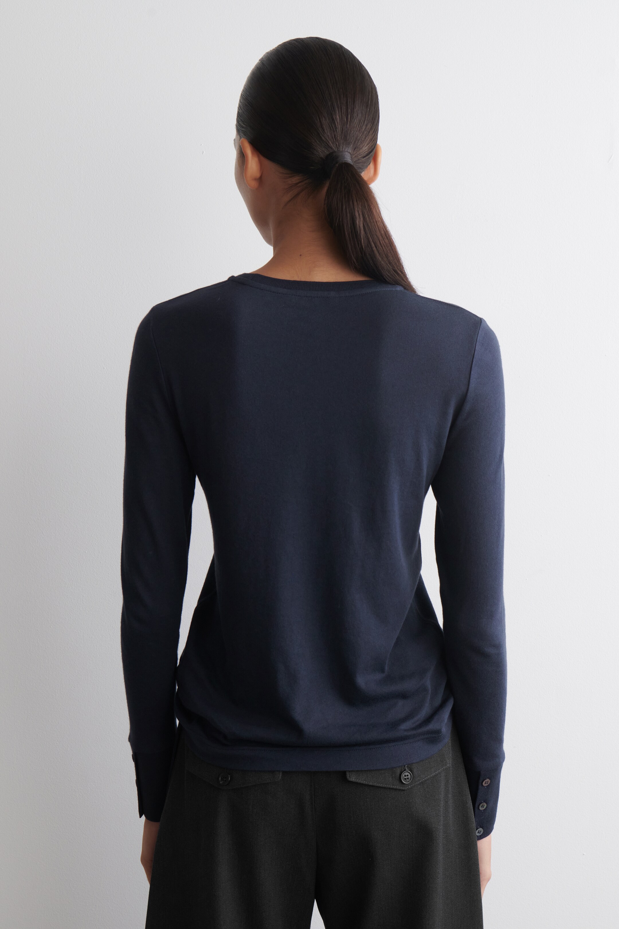Zobraziť väčší obrázok: TOP S DLHÝMI RUKÁVMI Z BAVLNENÉHO JERSEY - DARK BLUE - ŽENY | H&M SK 5