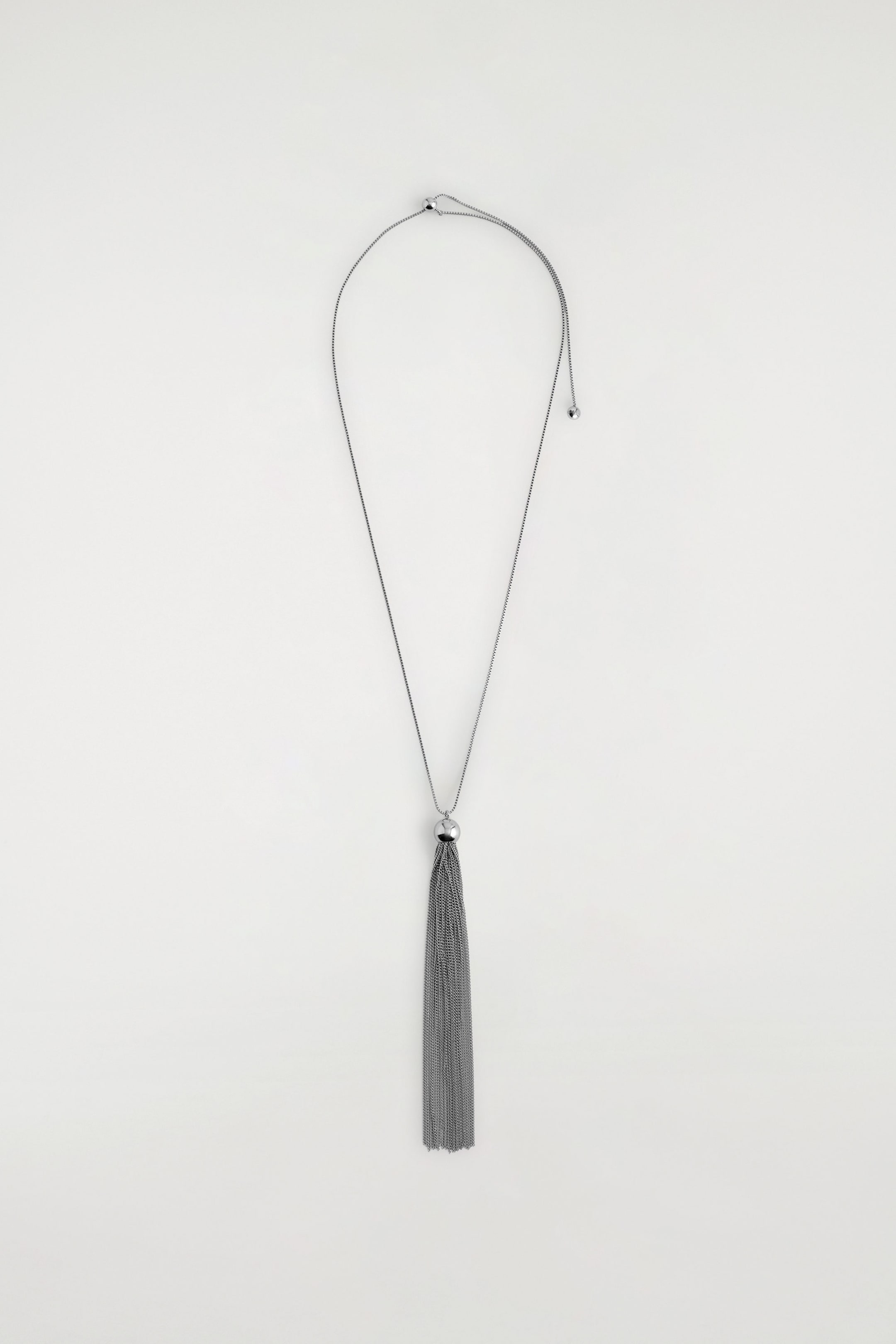 TASSELLED PENDANT NECKLACE