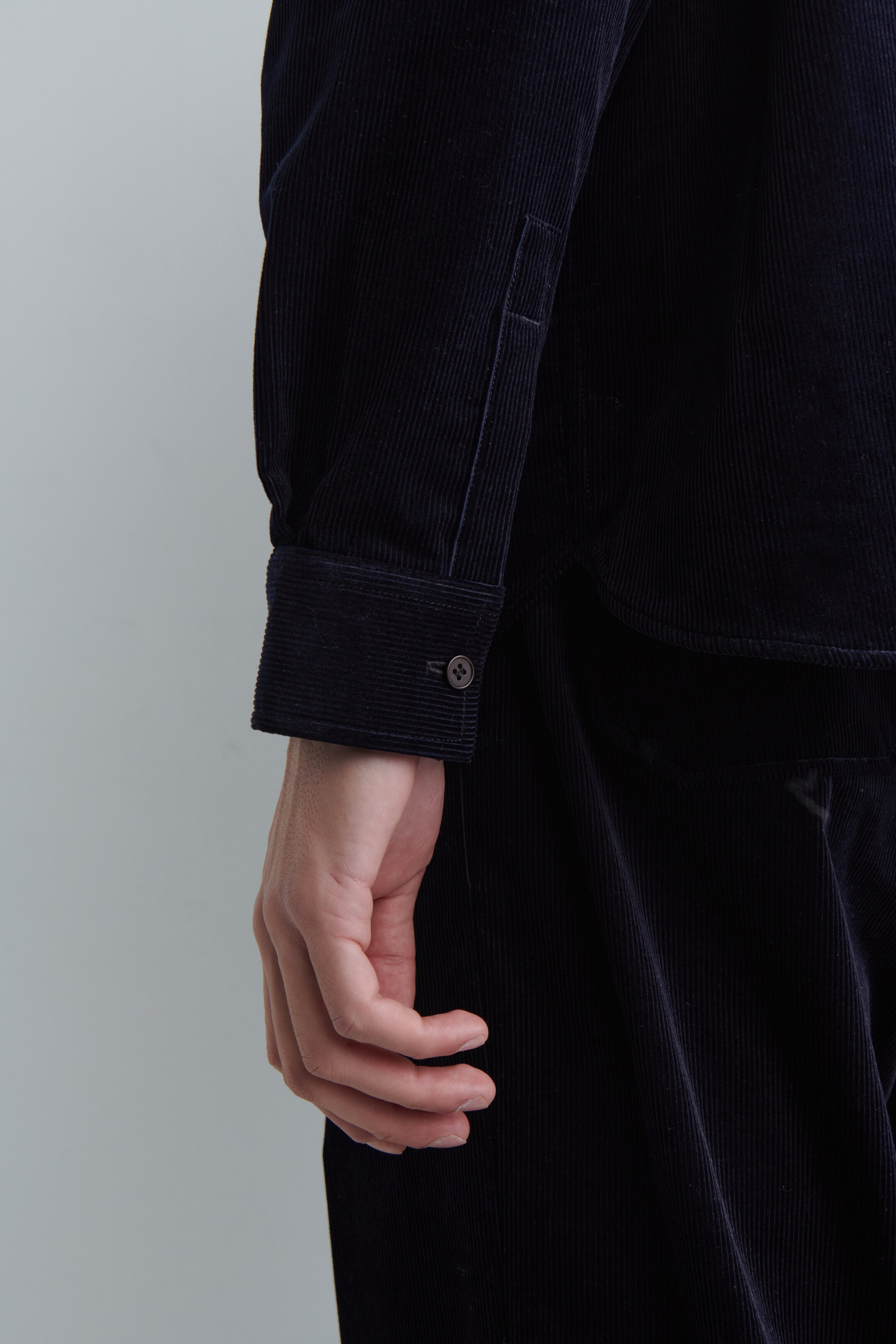 Grösseres Bild ansehen: LOCKERES CORDHEMD - NAVYBLAU - HERREN | H&M CH 4