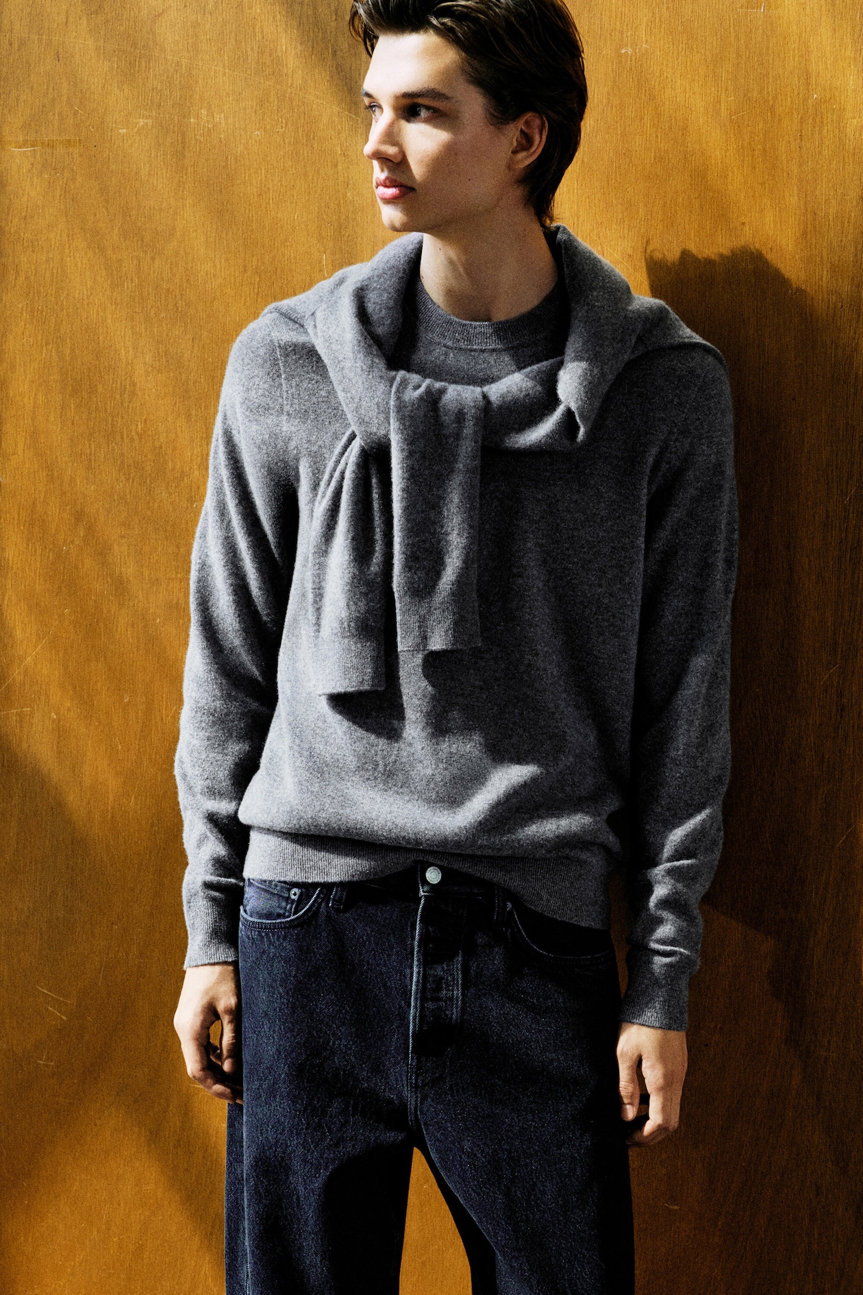PURE CASHMERE CREW-NECK SWEATER — GRAY MÉLANGE