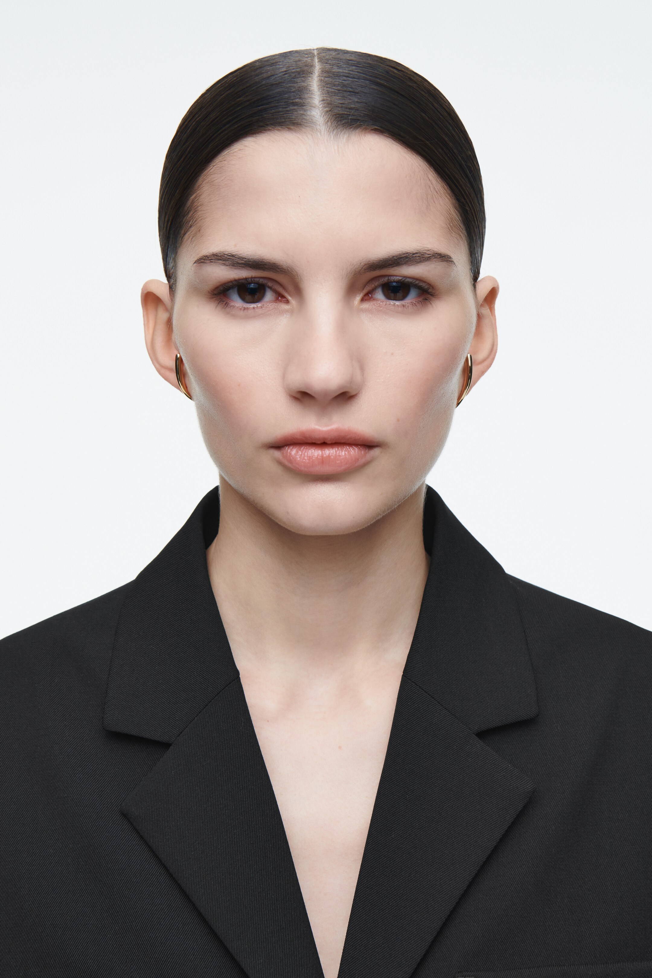 Ver imagen más grande: PENDIENTES PEQUEÑOS CURVOS - DORADO - MUJER | H&M ES 1