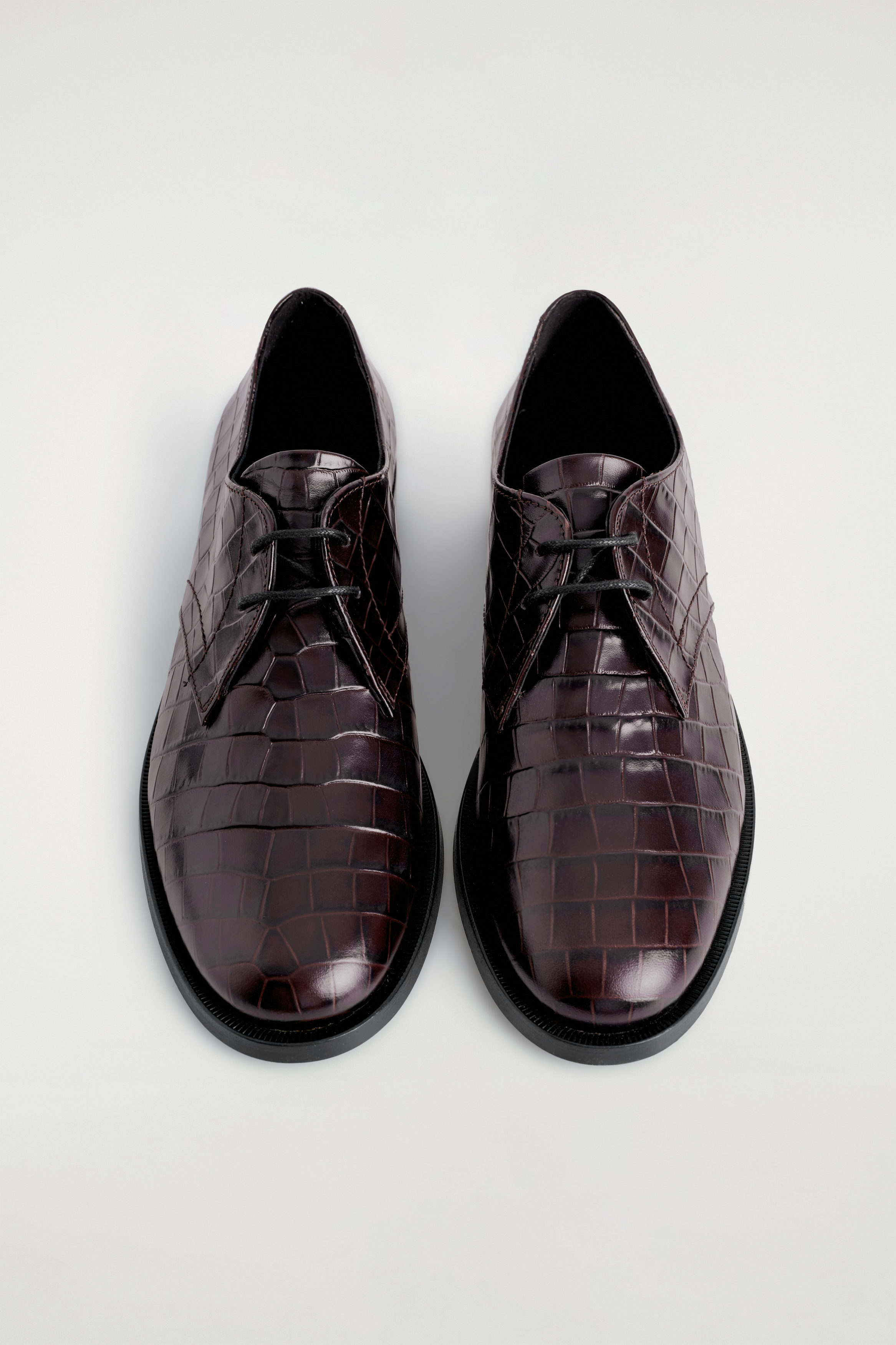 CROC-EFFECT LEATHER DERBY SHOES - DARK BROWN | COS
