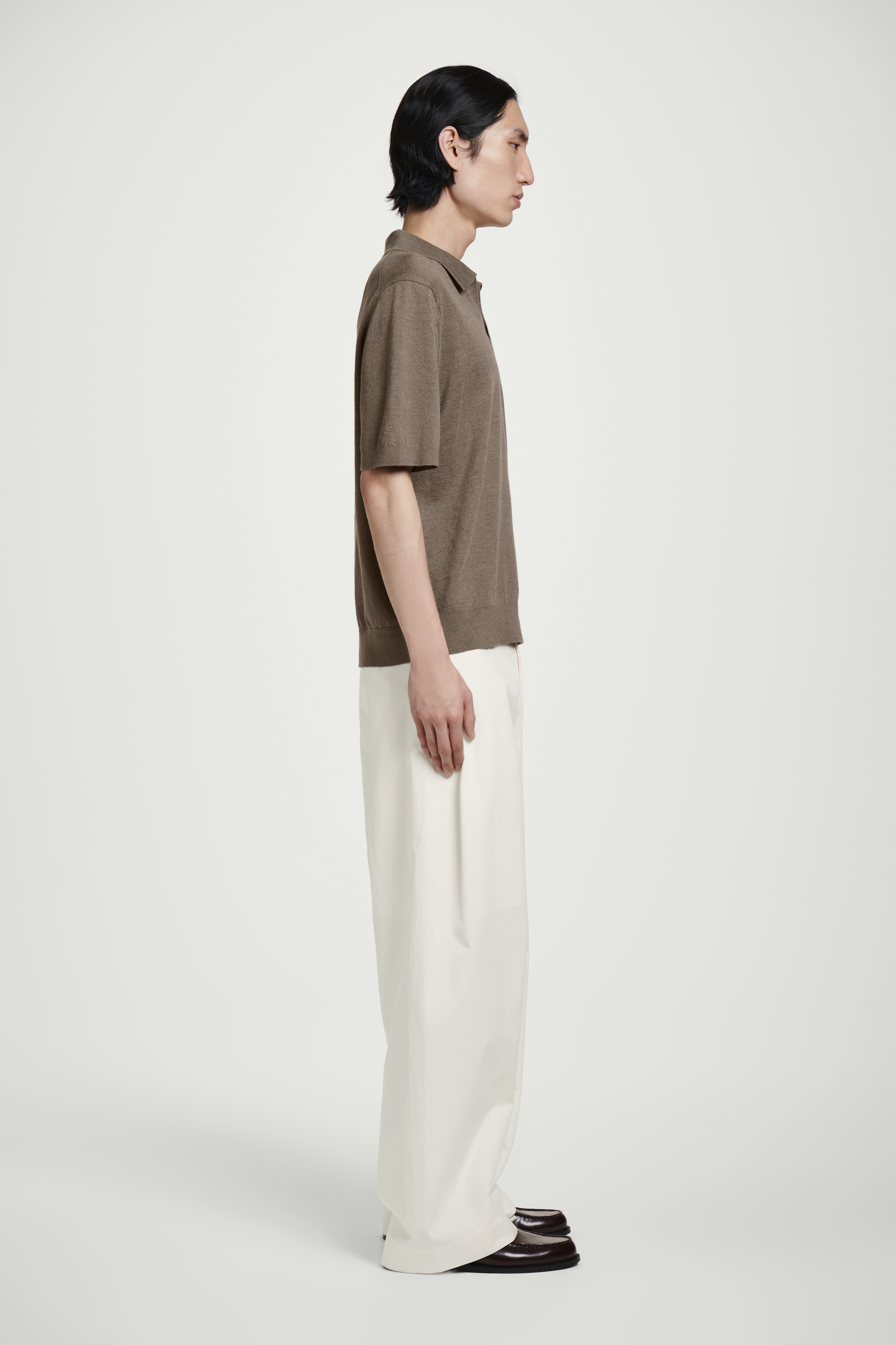 Grotere afbeelding bekijken: GEBREIDE LINNEN POLOSHIRT - DONKER MOL - HEREN | H&M BE 2