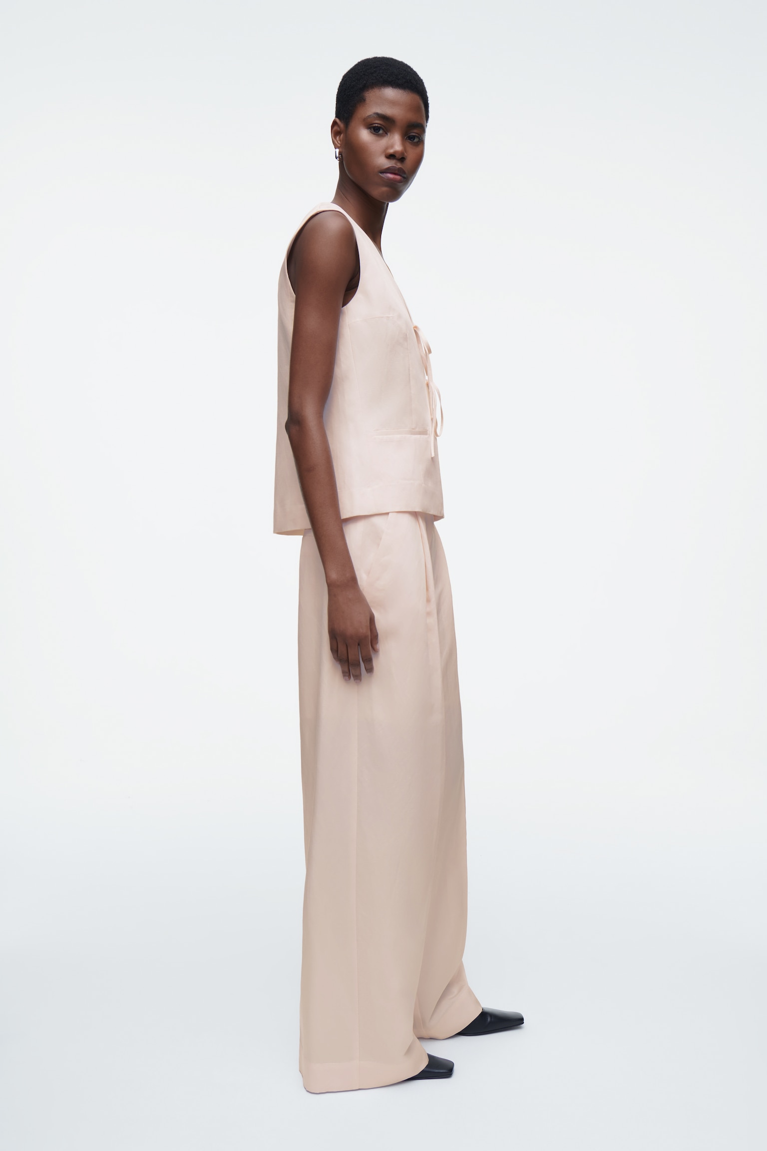 LINEN-BLEND TIE-FRONT WAISTCOAT - LIGHT PINK/NAVY/BLACK - 6