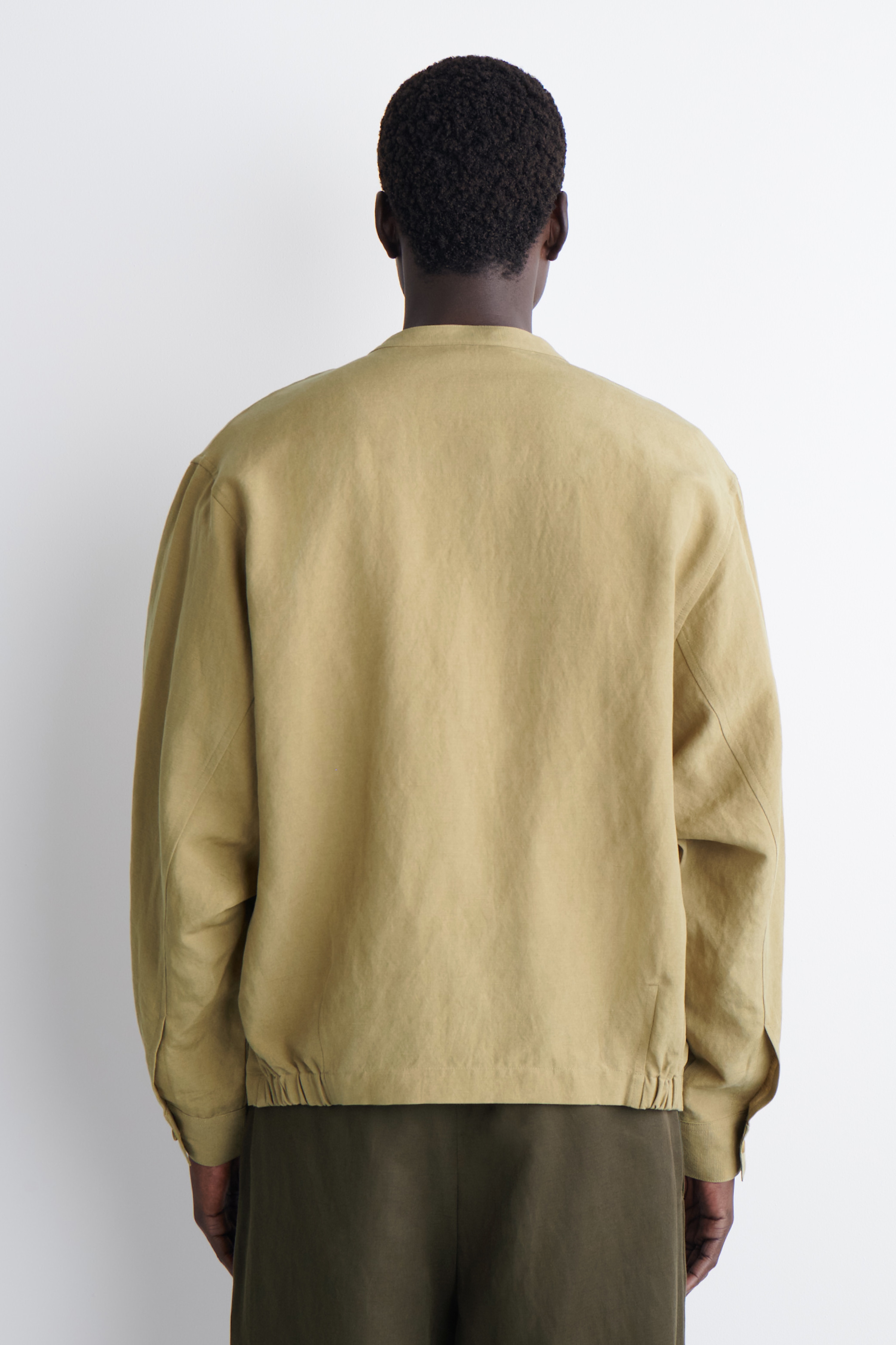 OVERSIZED GRANDAD-COLLAR LINEN SHIRT