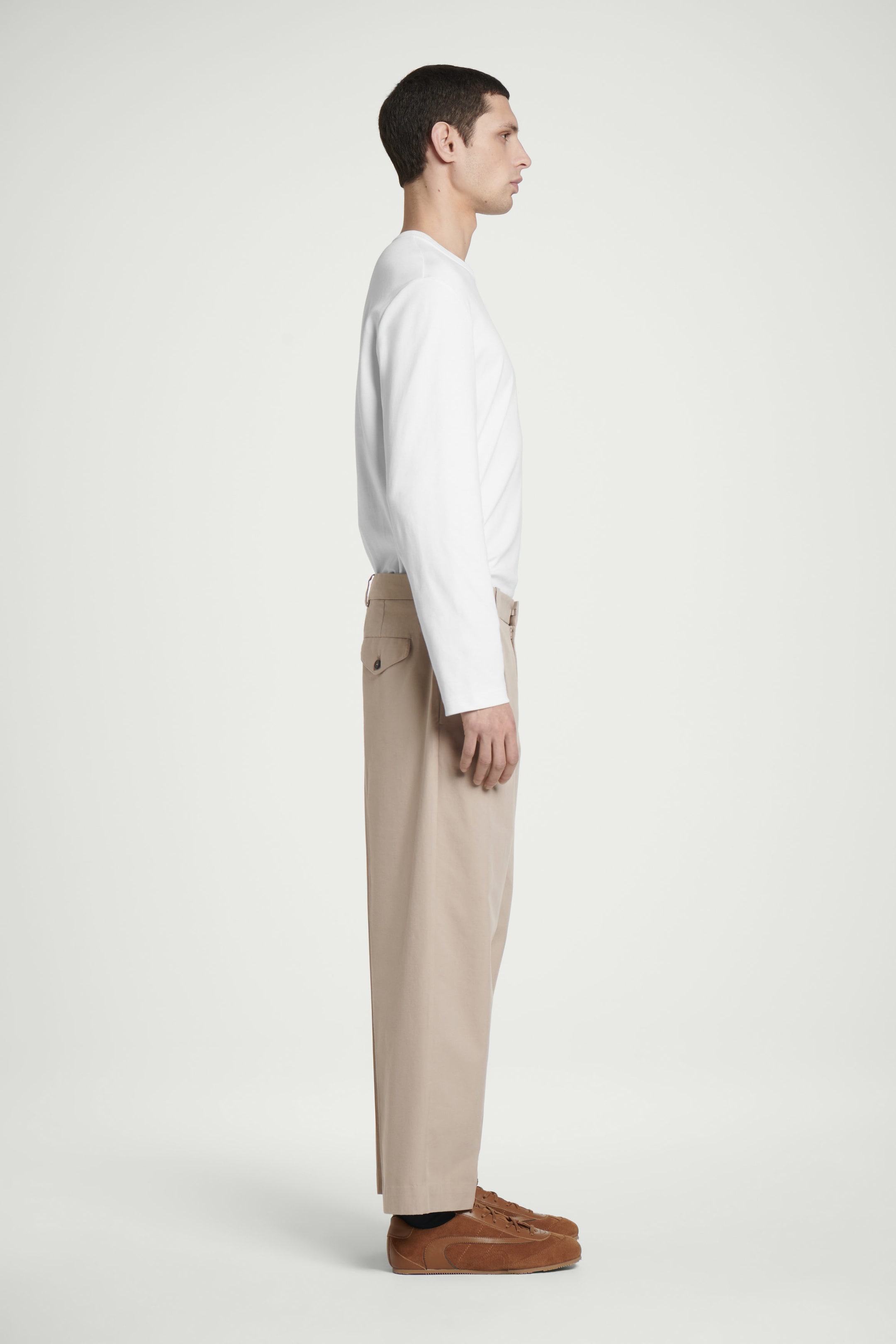 PANTALONES DE PINZAS DE ALGODÓN TAPERED FIT