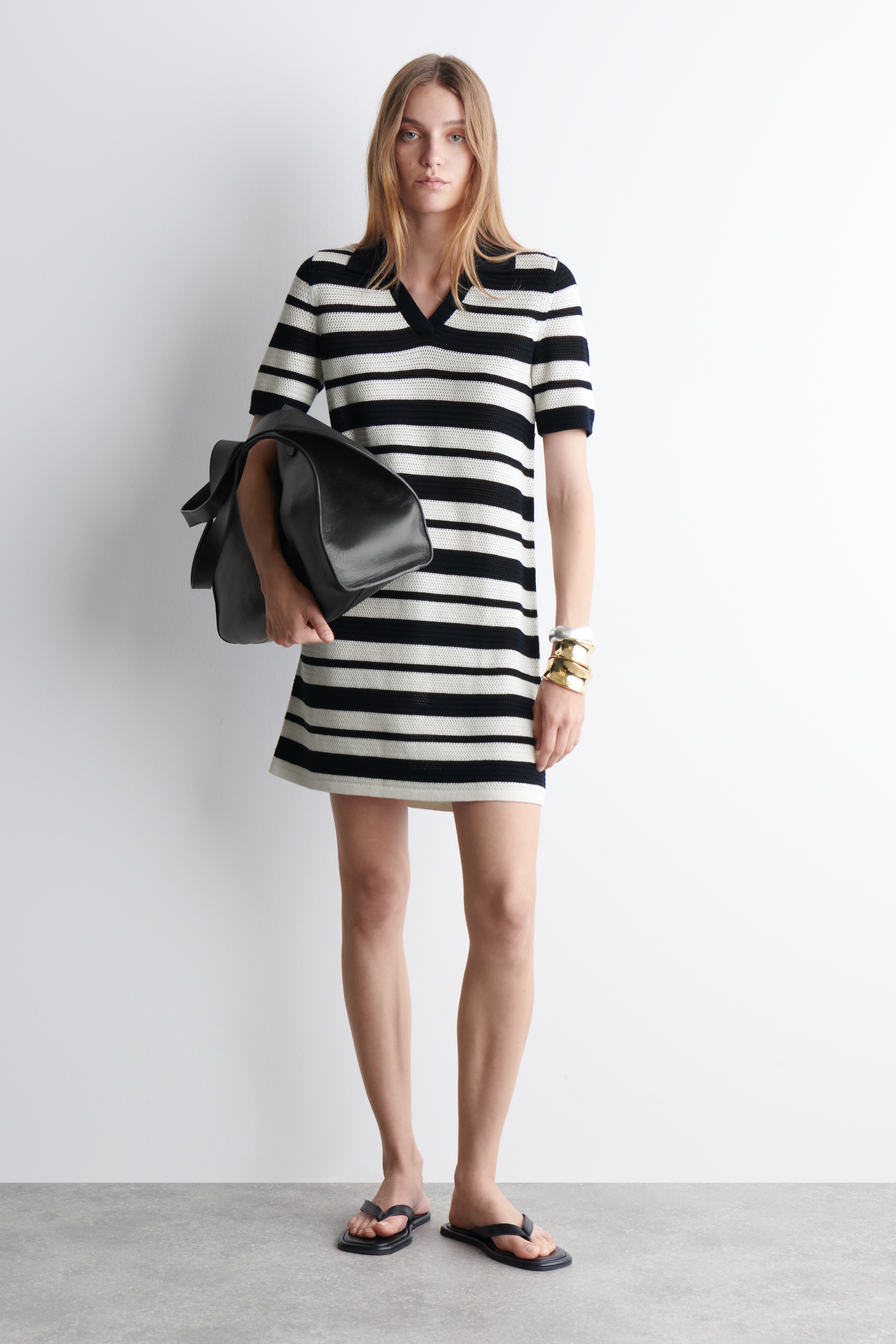 ROCHIE MINI POLO DIN TRICOTAJ DESCHIS - ALB / CU DUNGI