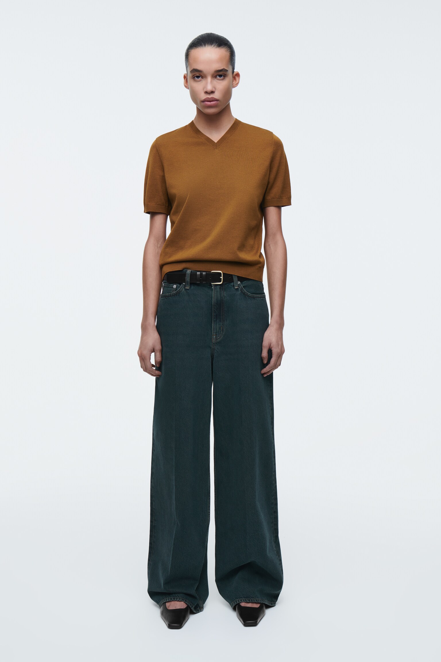 CAMISETA CON CUELLO DE PICO EN PUNTO DE ALGODÓN - OCRE/AZUL MARINO - 3
