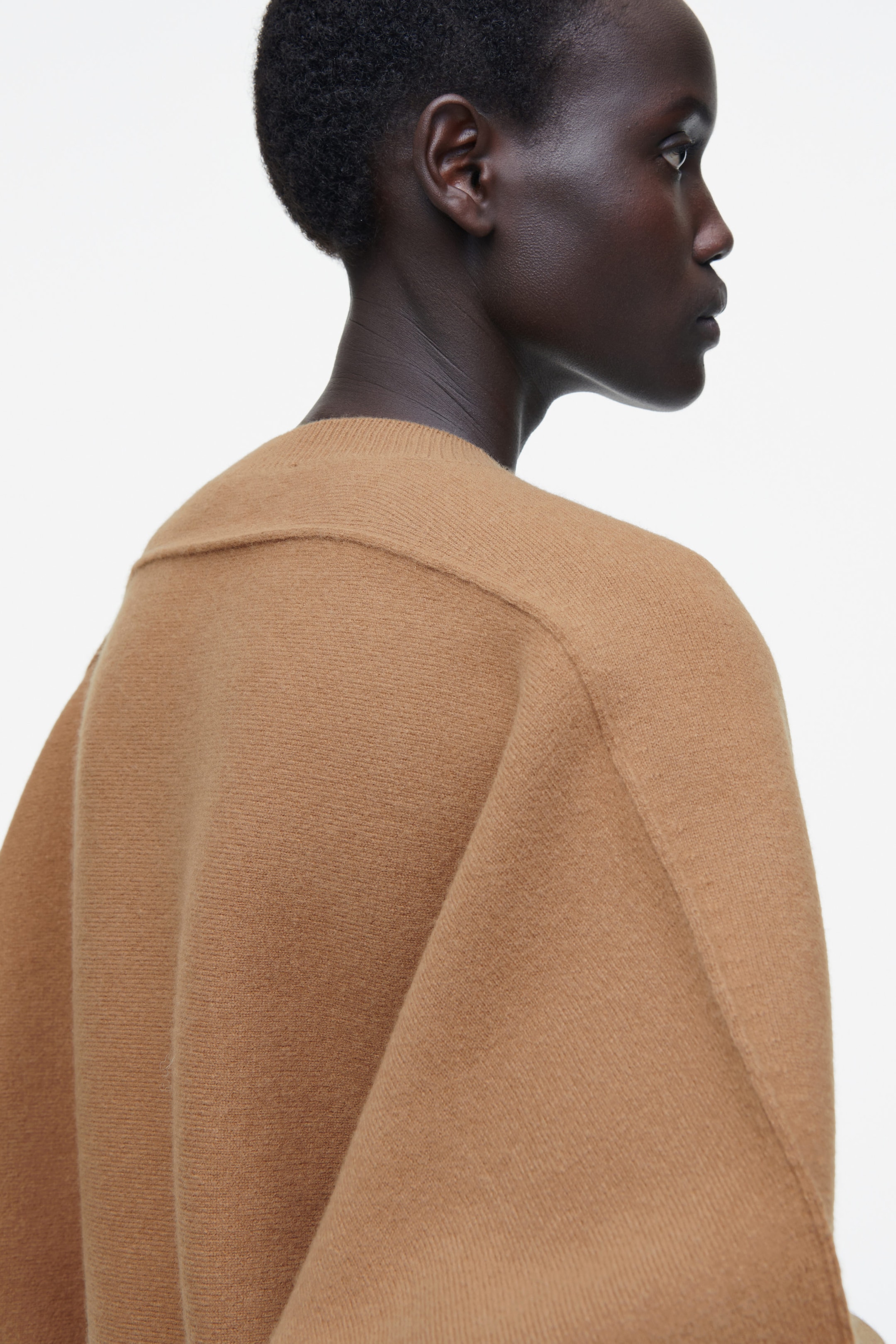 ROUNDED DOUBLE-FACED WOOL SWEATER