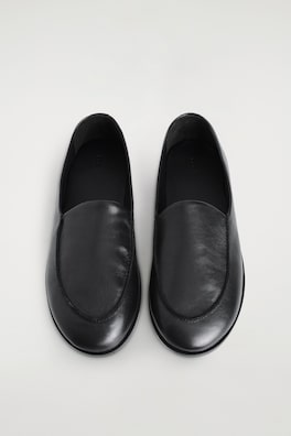 CLASSIC LEATHER LOAFERS — BLACK 4