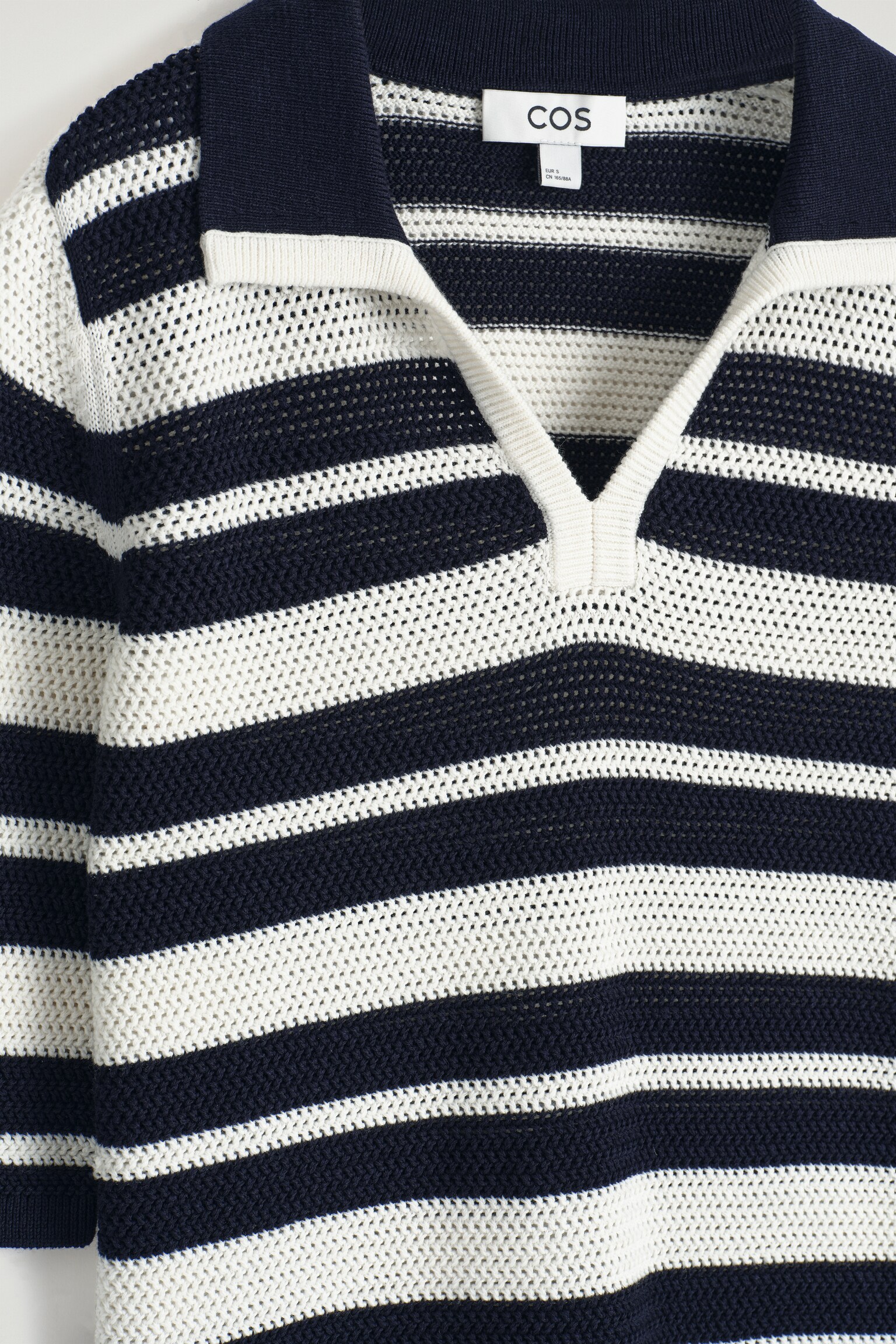 POLO EN MAILLE AJOURÉE - BLANC / RAYURES - 7