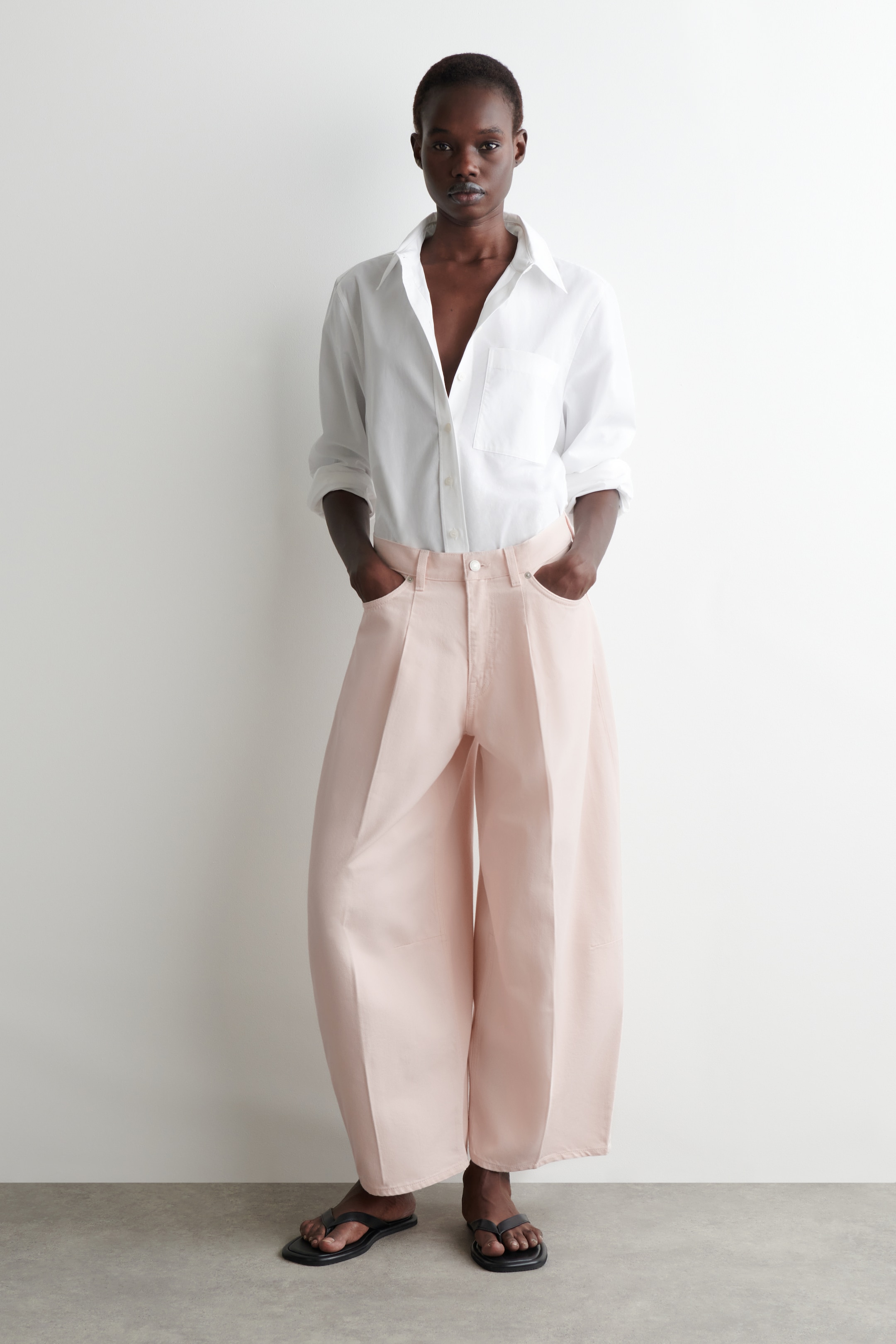 Größeres Bild anzeigen: TWINE JEANS MIT BARREL-BEIN - HELLROSA - Ladies | H&M AT 1