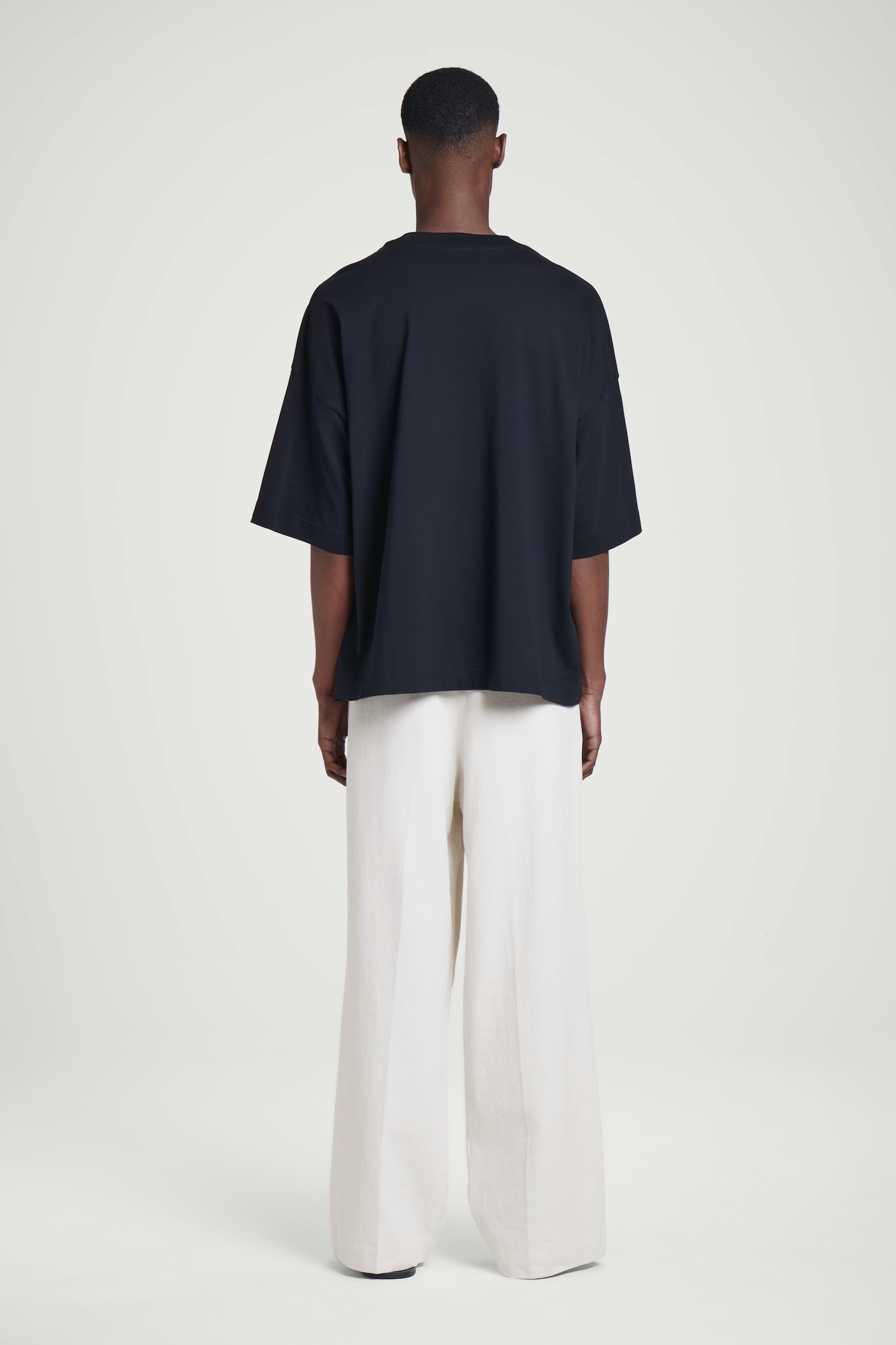 BESONDERS WEITES OVERSIZED-T-SHIRT AUS BAUMWOLLE - NAVYBLAU/WEISS - 6