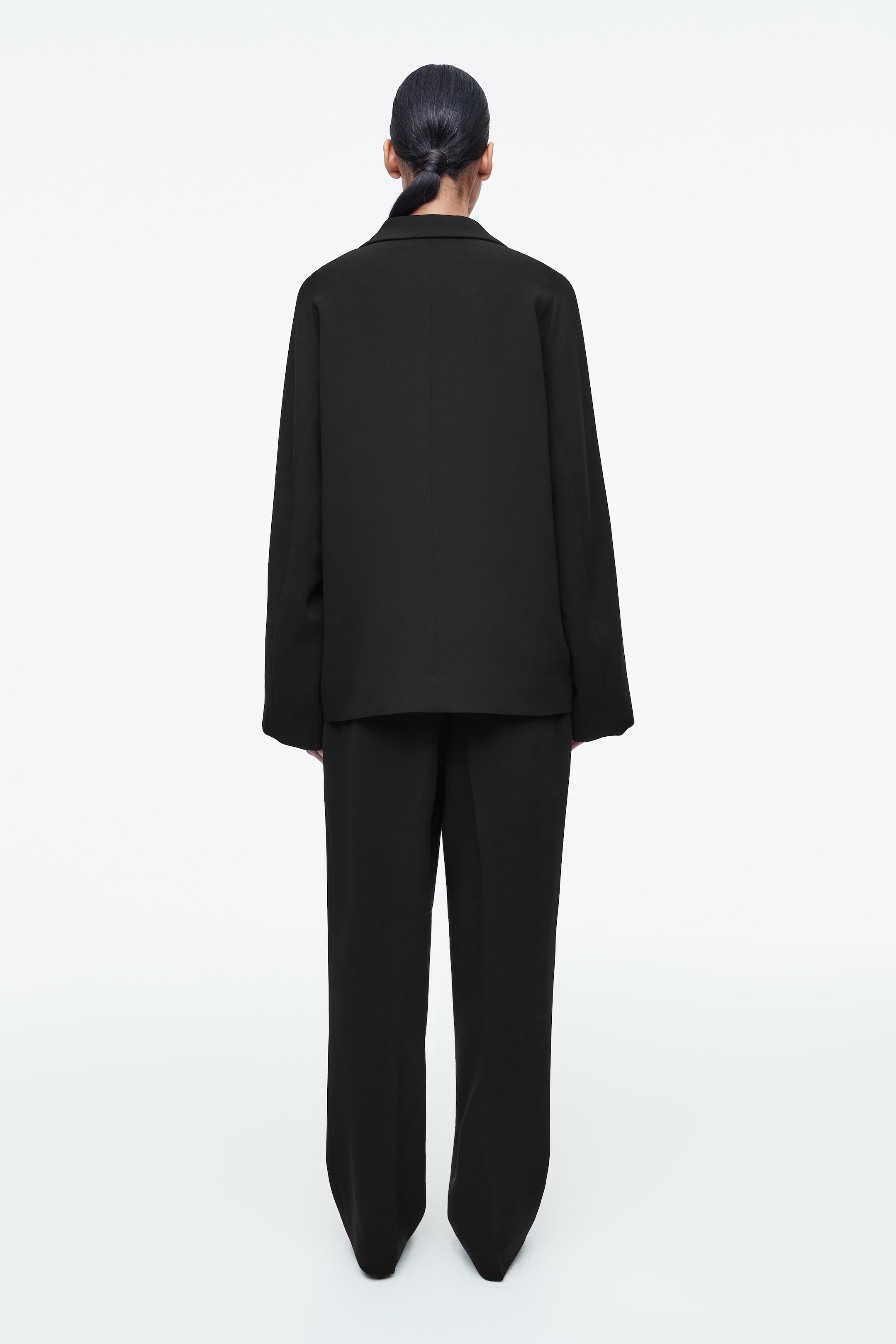 Ingrandisci l'immagine: OVERSIZED FLUID SINGLE-BREASTED BLAZER - BLACK - DONNA | H&M CH 3