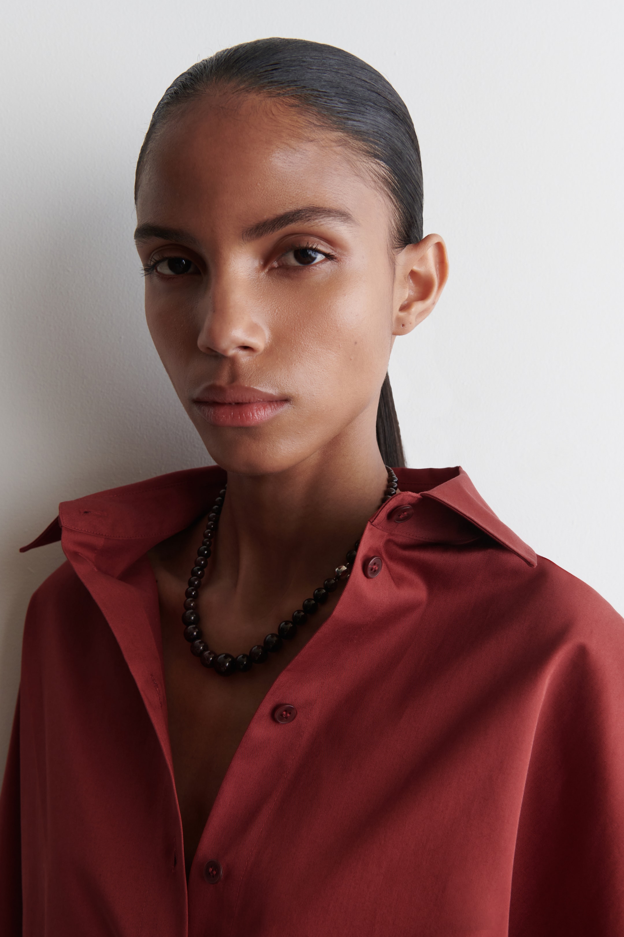 Agrandir l'image: CHEMISE SILHOUETTE ARRONDIE EN COTON PIMA - ROUGE PROFOND - FEMME | H&M BE 5