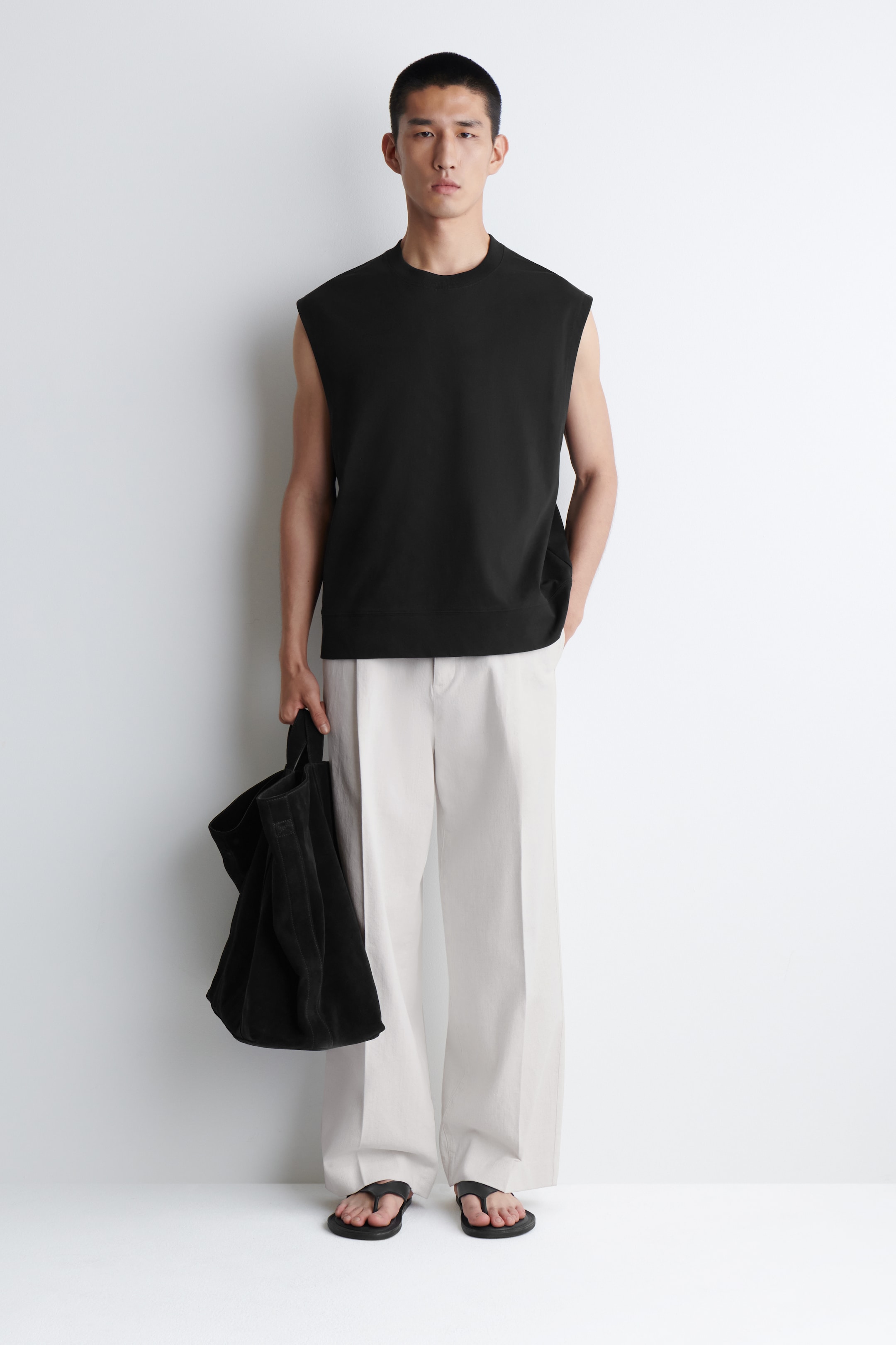 Grösseres Bild ansehen: LOCKERES TANKTOP AUS BAUMWOLL-CRÊPE - SCHWARZ - HERREN | H&M CH 3