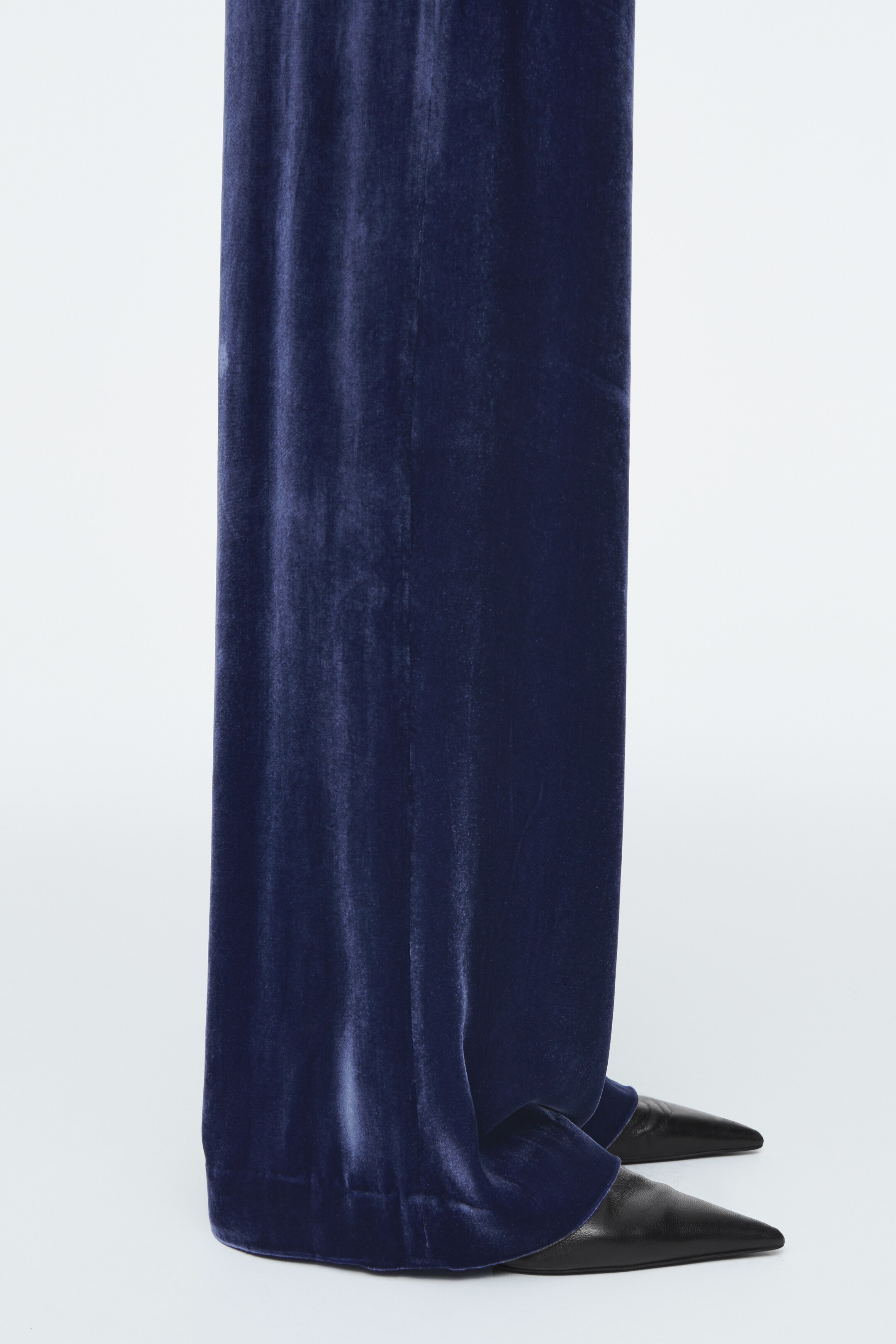 View larger image: SILK-BLEND VELVET TROUSERS - BLUE - Ladies | H&M GB 3