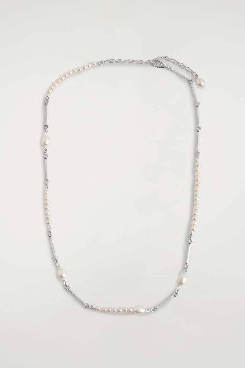 Asymmetric Freshwater Pearl Necklace