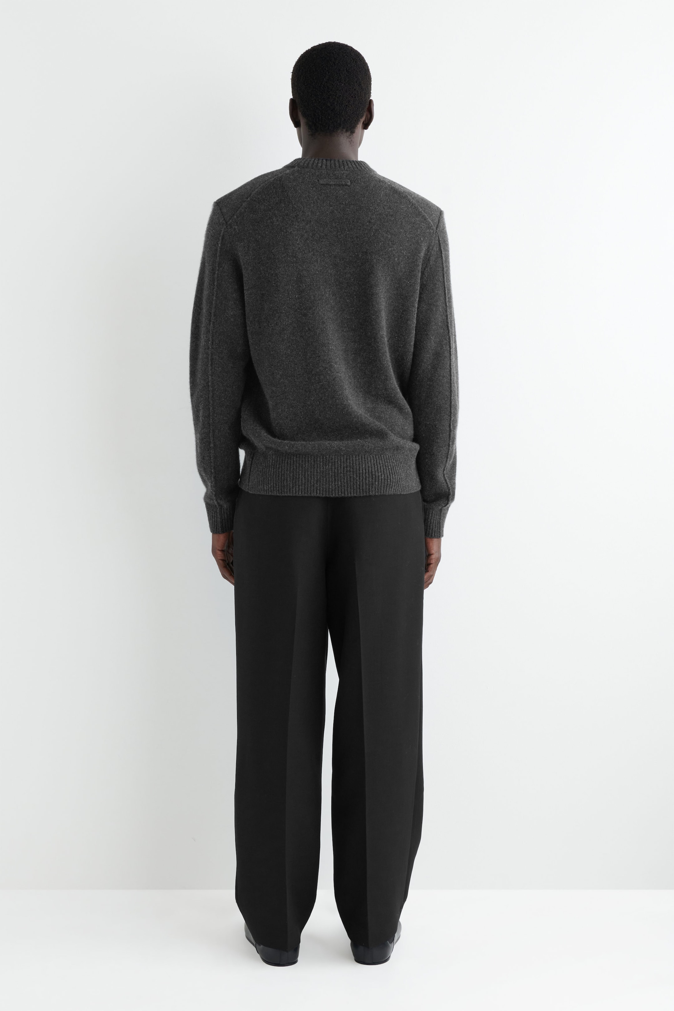 CASHMERE CREW-NECK JUMPER