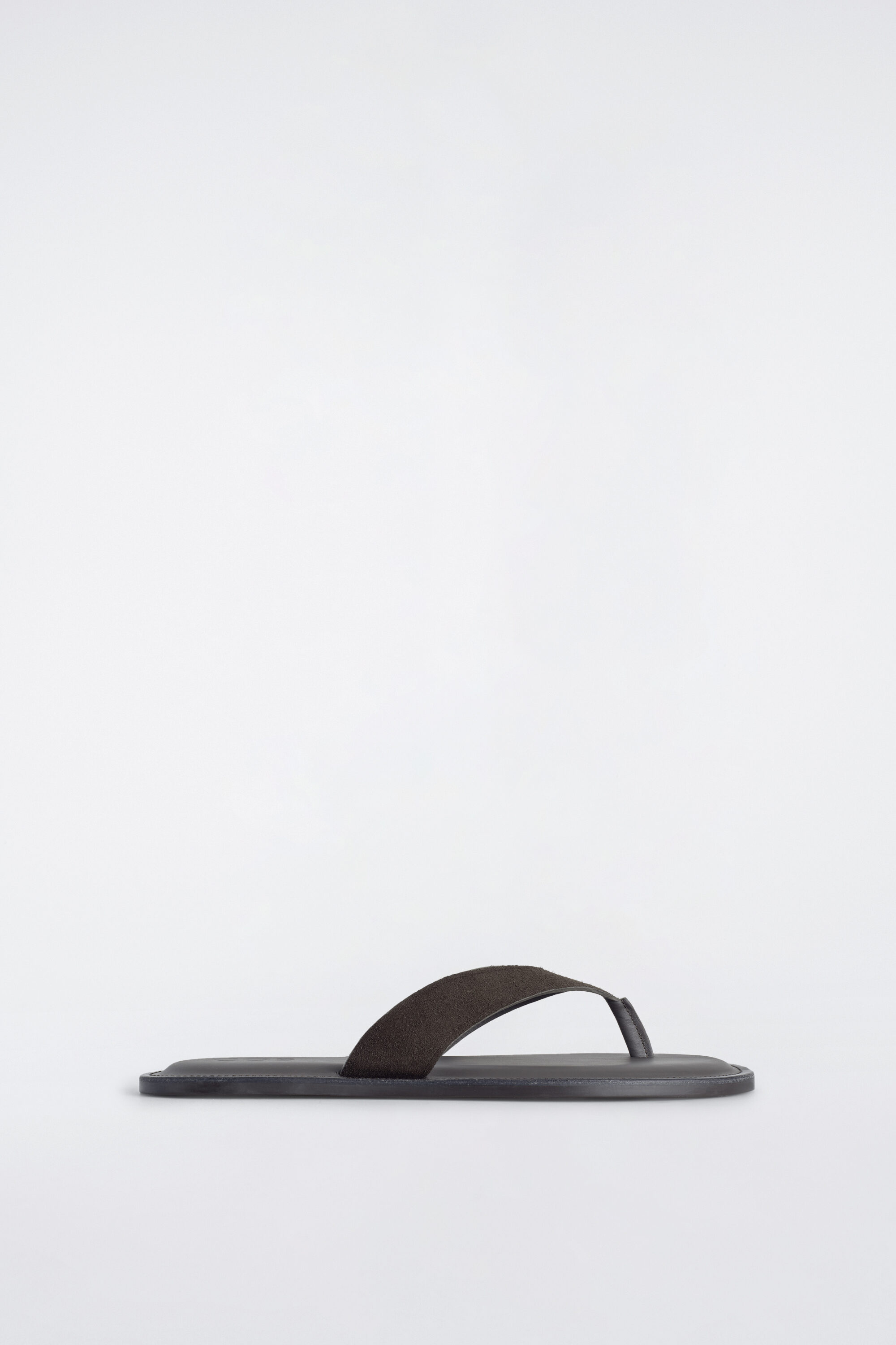 LEATHER FLIP FLOPS - BLACK | COS CH