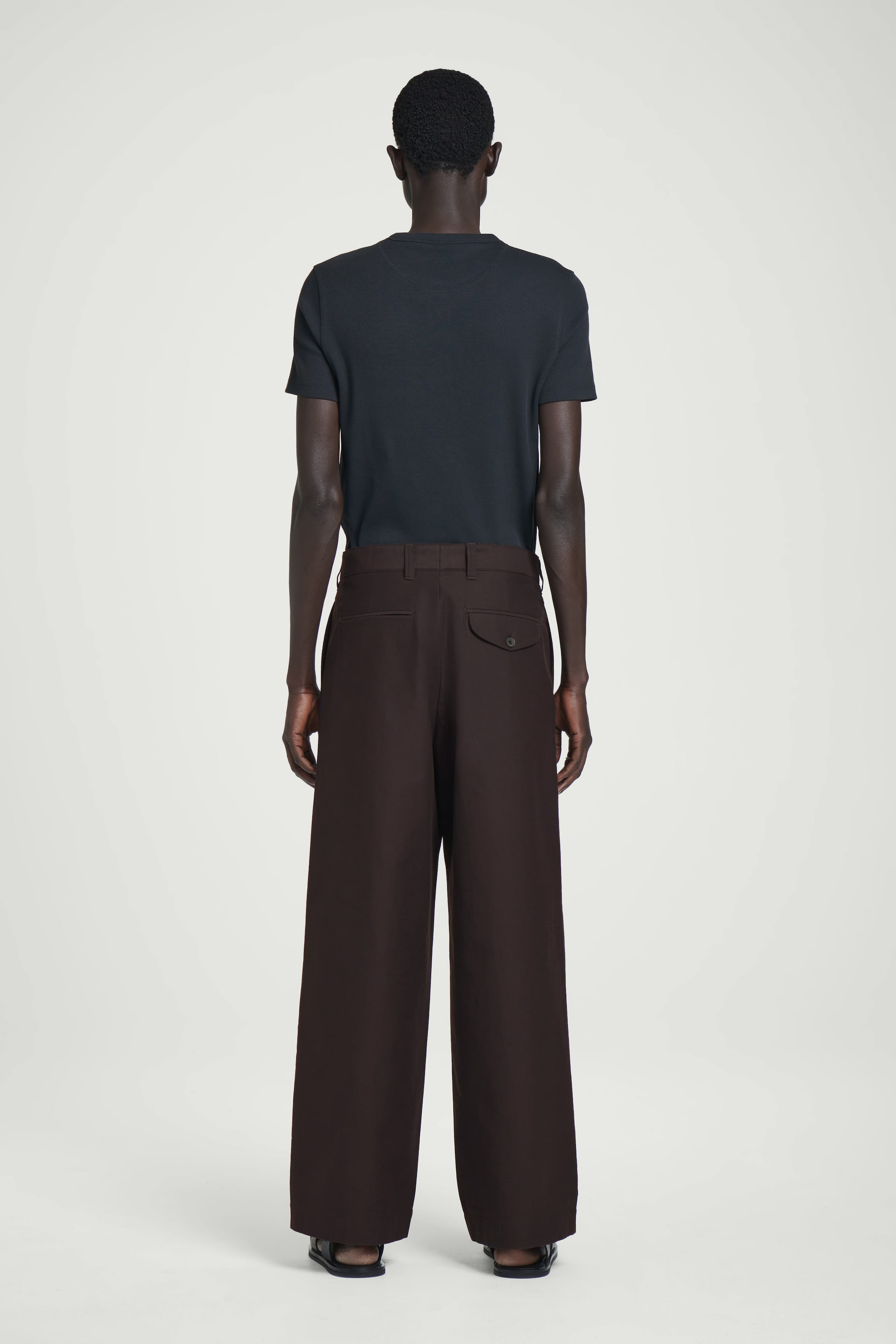 SLIM-FIT RIBBED HENLEY T-SHIRT