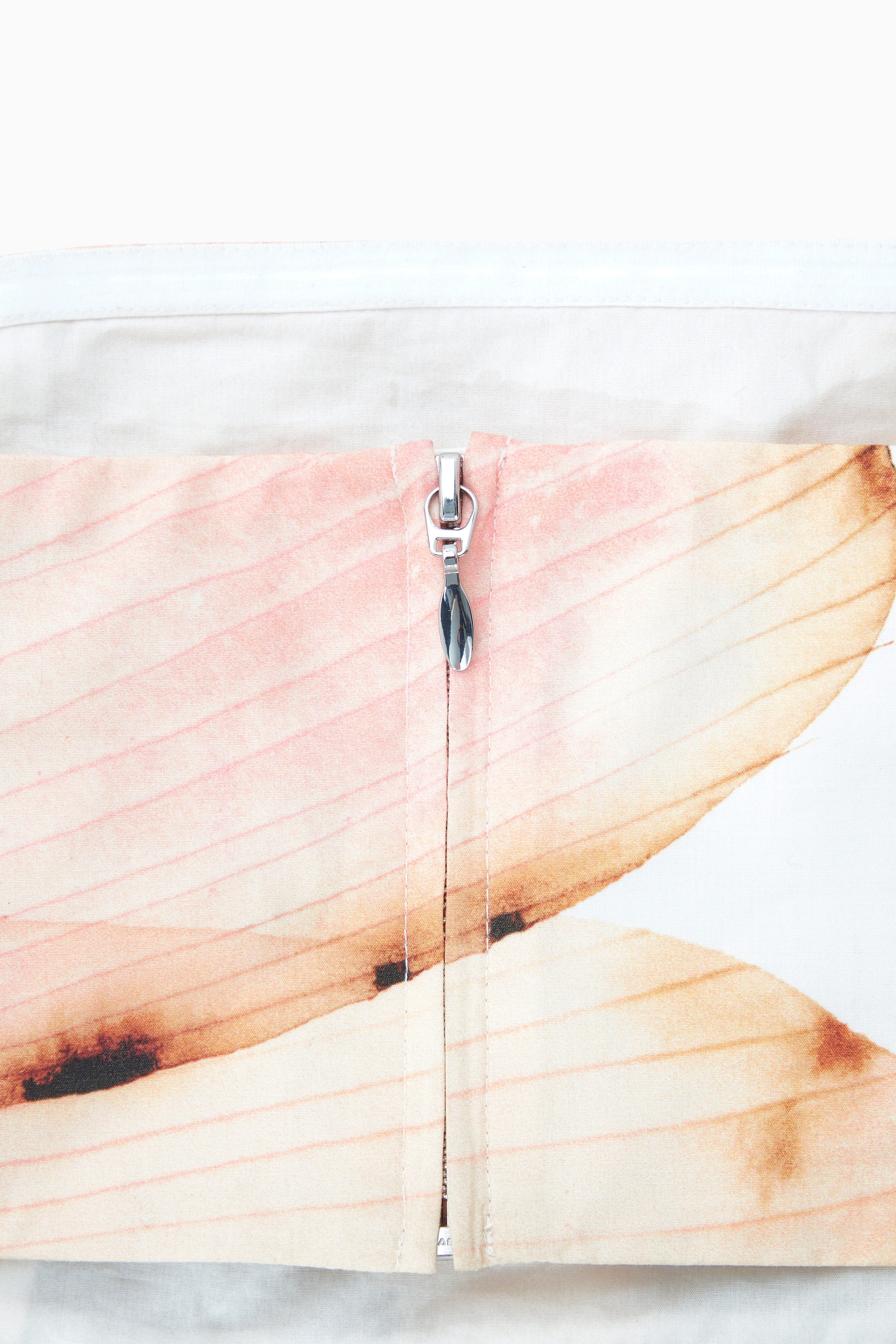 StillMedia/DescriptiveDetail