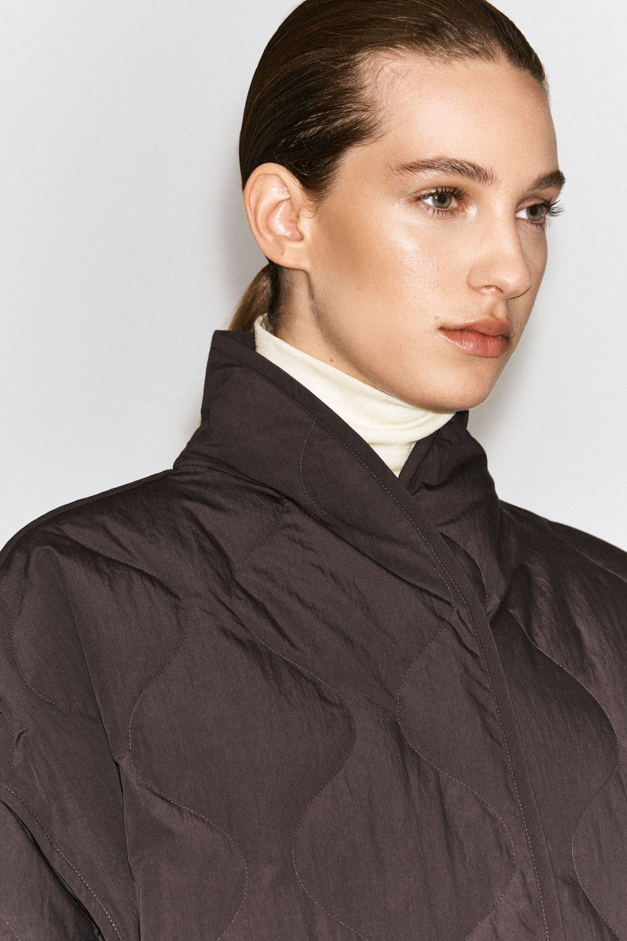 SHAWL-COLLAR QUILTED JACKET — BROWN