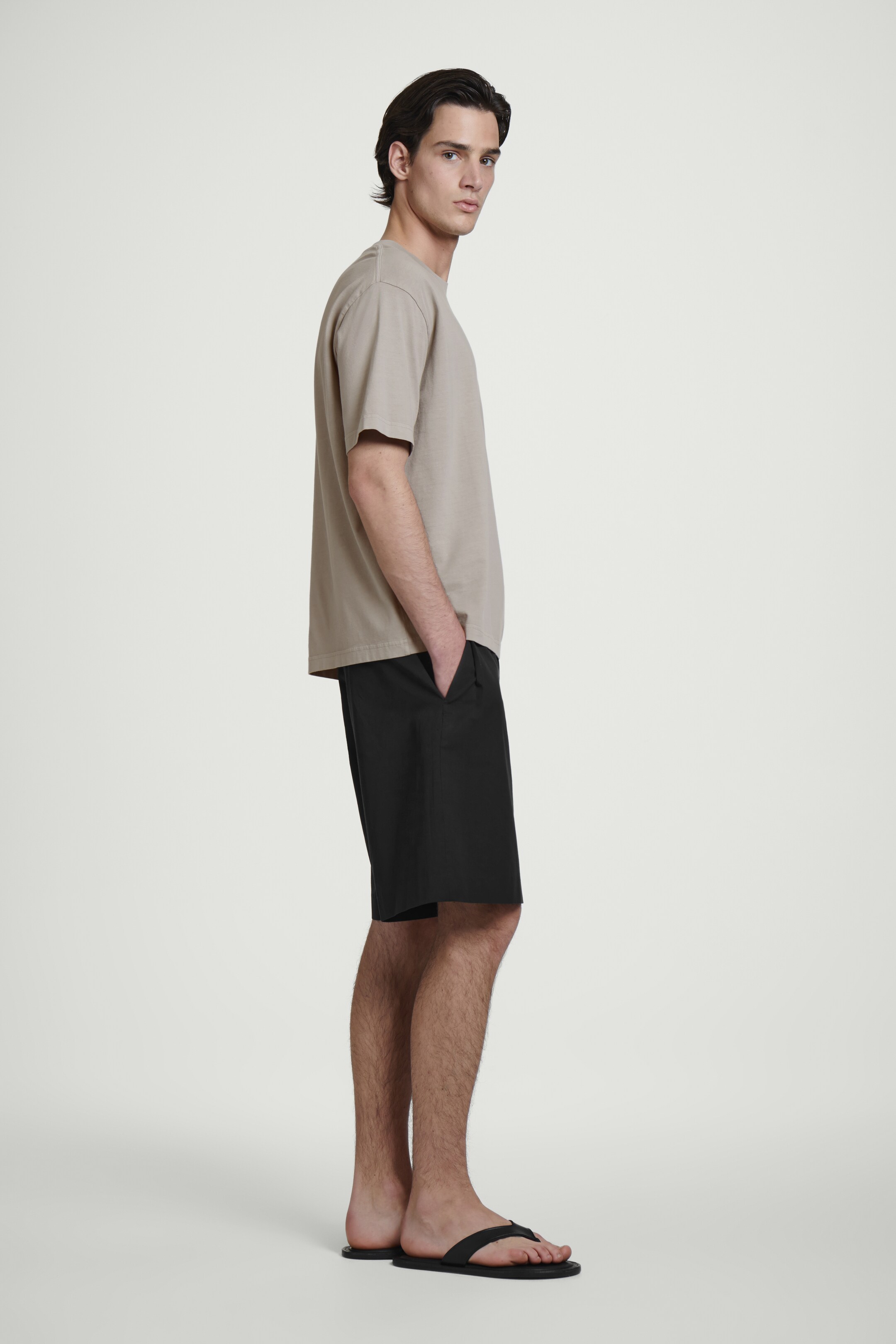 Grotere afbeelding bekijken: COMFORTABEL LICHTGEWICHT KATOENEN T-SHIRT - LICHTGRIJS - HEREN | H&M BE 3