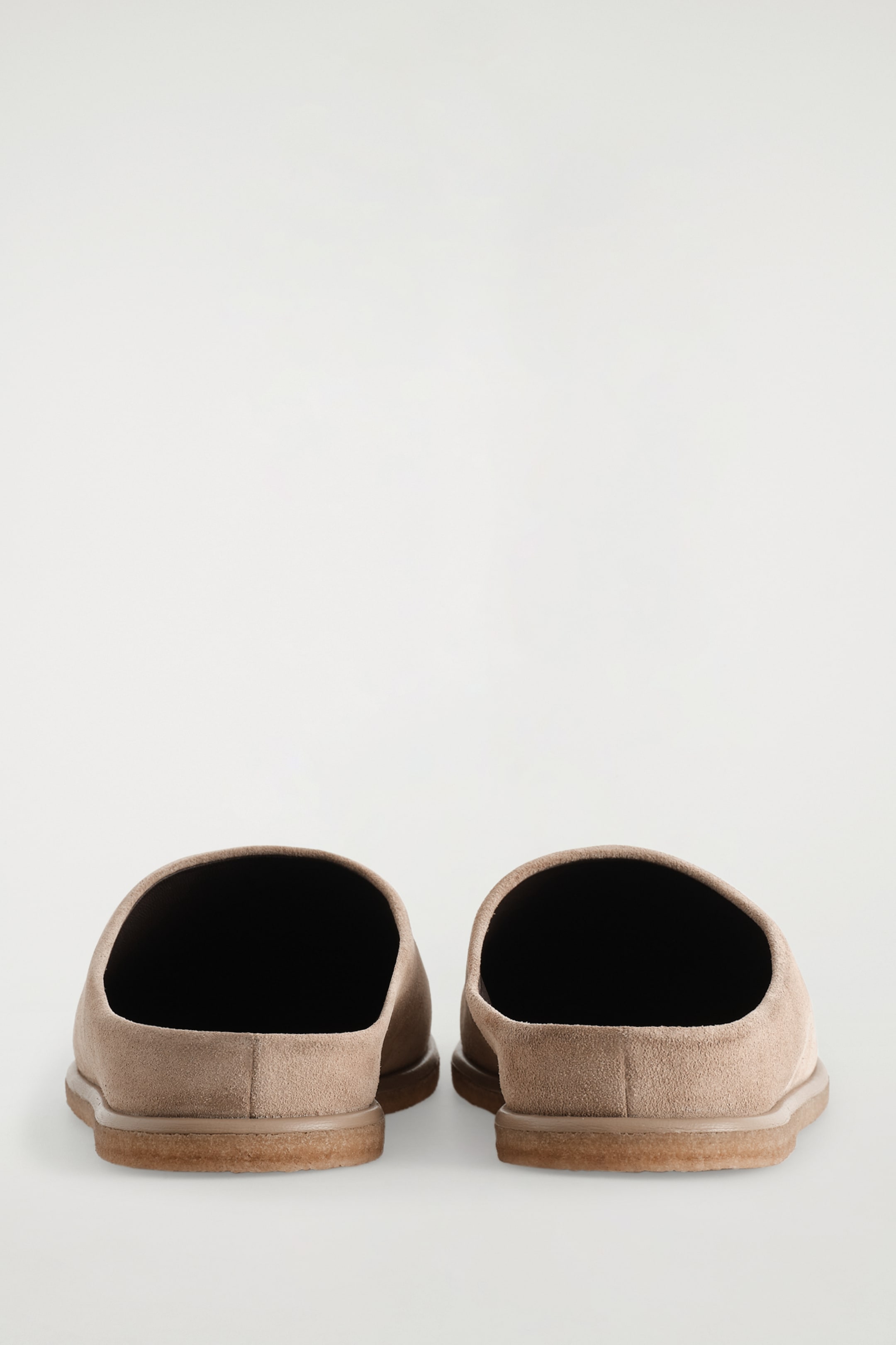 Grösseres Bild ansehen: PANTOLETTEN AUS VELOURSLEDER - BRAUN - HERREN | H&M CH 6