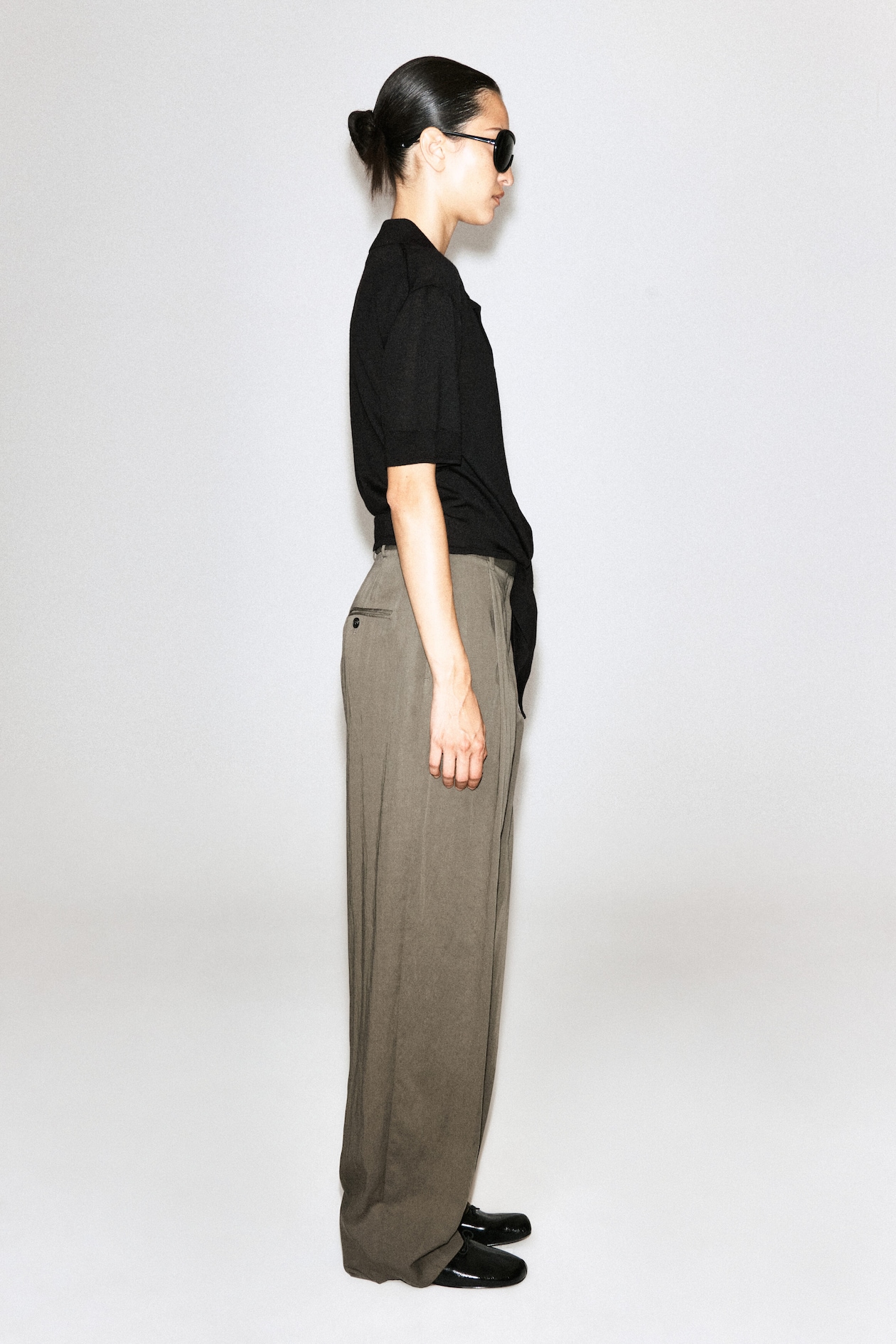TIE-FRONT KNITTED WOOL SHIRT — BLACK