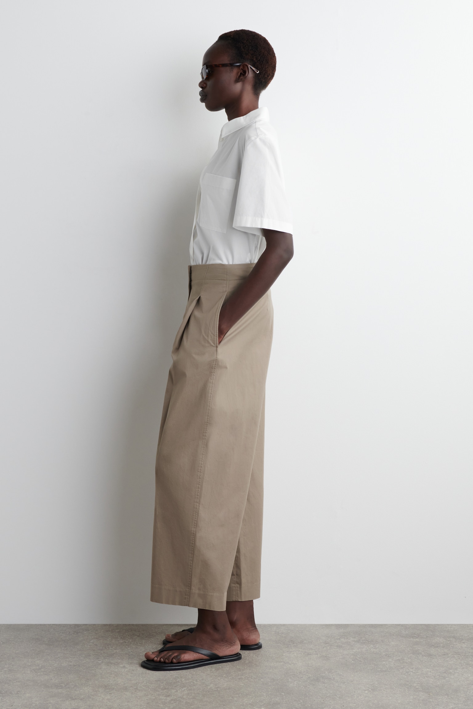 PLEATED BARREL-LEG CHINOS - MOLE/NAVY/NAVY - 4