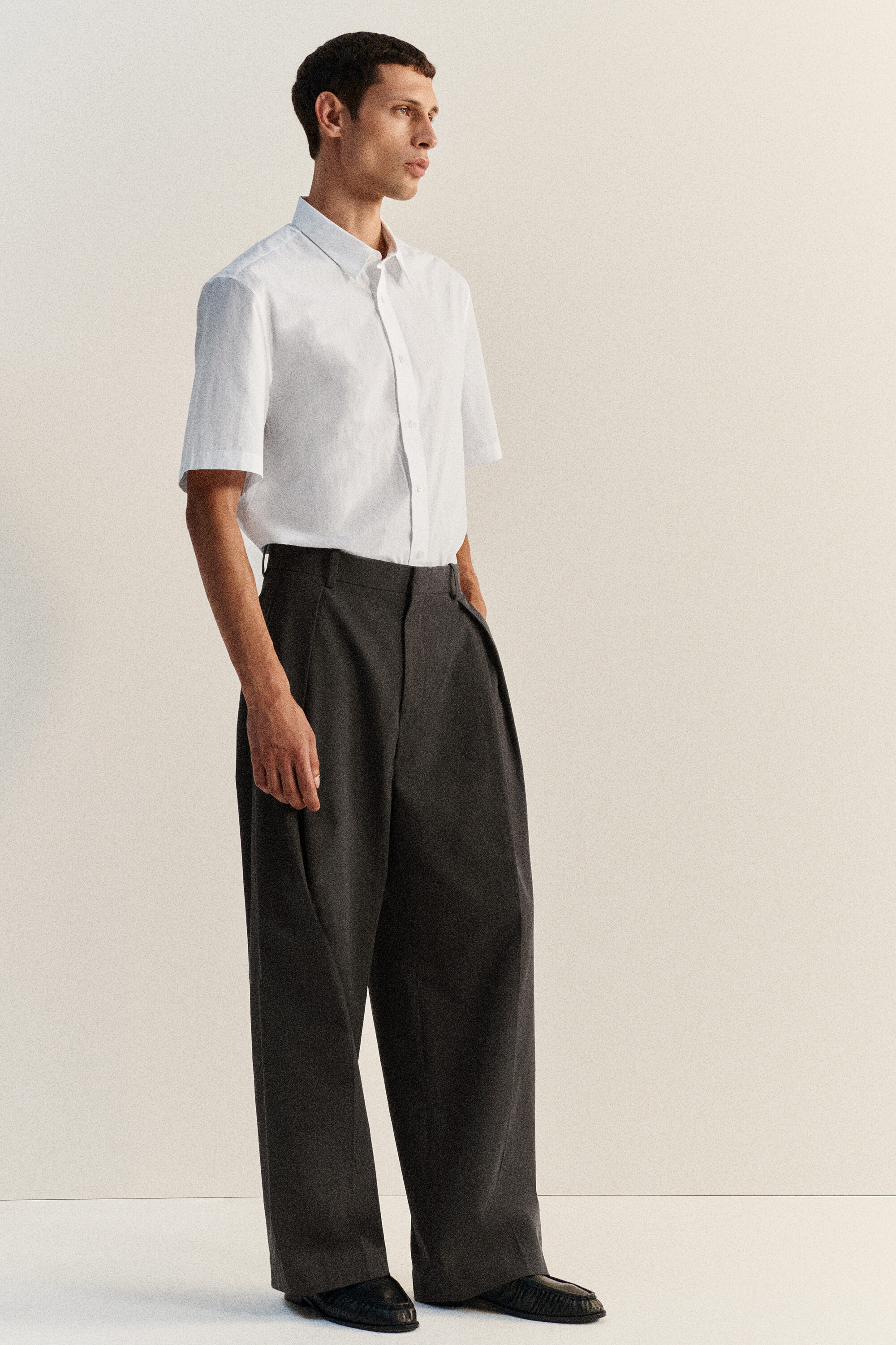 DENIM-HERRINGBONE RELAXED-FIT TAPERED PANTS - WHITE | COS US