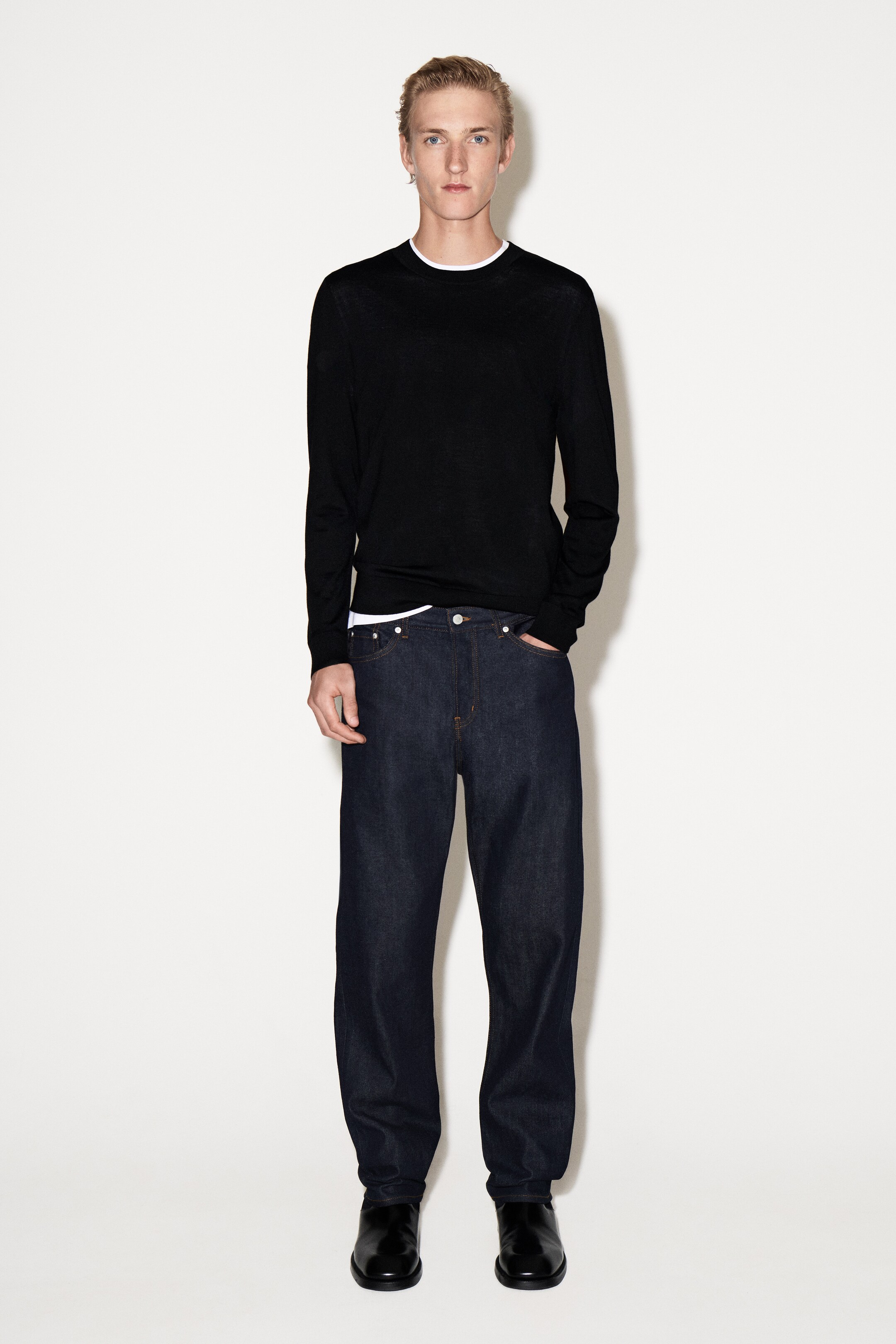 Größeres Bild anzeigen: SCHMALER MERINOWOLLPULLOVER MIT RUNDHALSAUSSCHNITT - SCHWARZ - Men | H&M AT 7