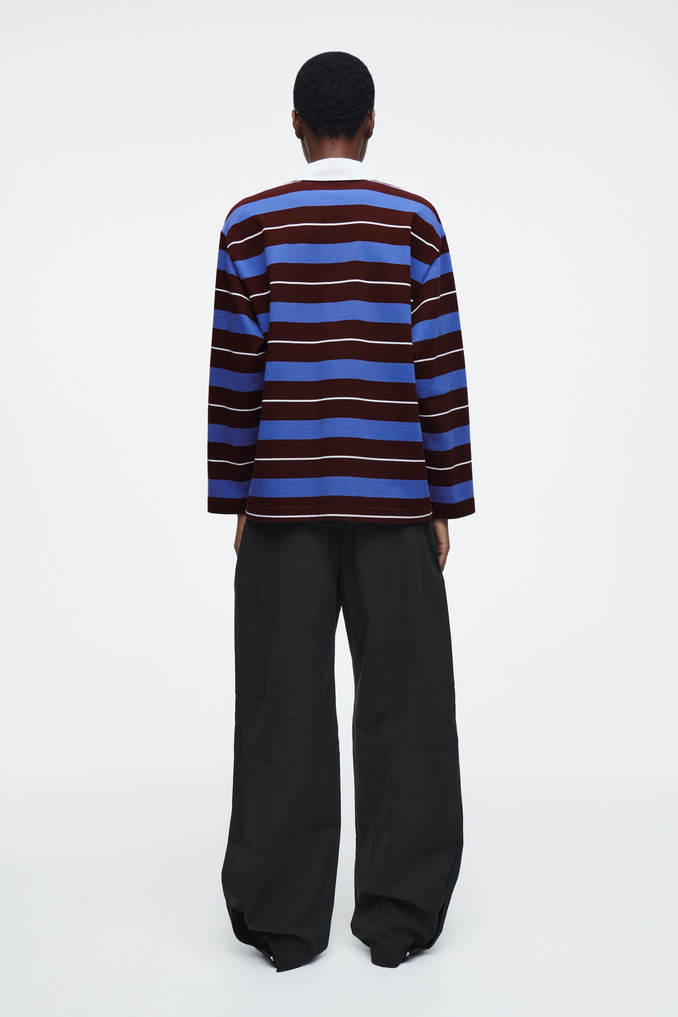 Größeres Bild anzeigen: GESTREIFTES LANGÄRMLIGES POLOSHIRT - ROT/KOBALTBLAU/STREIFEN - Ladies | H&M AT 4
